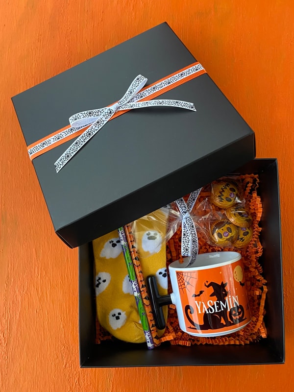 Çorap, Kalem, Kupa ve Çikolatalı Halloween Seti, Cadılar Bayramı Hediye Seti