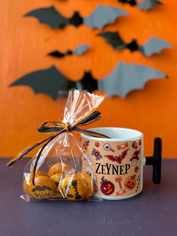 Çikolatalı İsme Özel Karışık Desenli Halloween T Kupa, Cadılar Bayramı Kupası