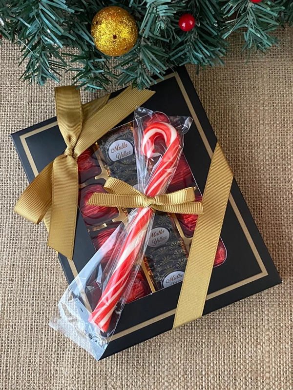 Küçük Siyah Kutuda Baston Şeker Hediyeli Yılbaşı Çikolatası, Yeni Yıl Hediyesi