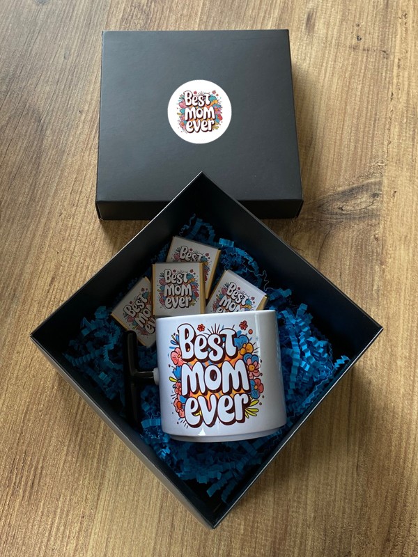 Kutuda Çikolatalı "BEST MOM EVER" Kupası, Anneye Hediye, Anneler Günü, Porselen T Kupa