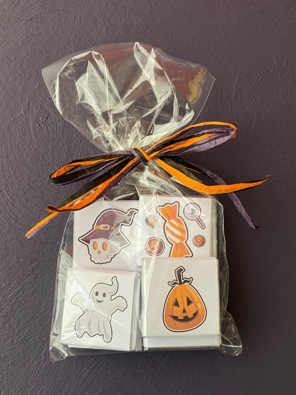 Çikolatalı Karışık Desenli Halloween Kupası, Cadılar Bayramı Kupası 