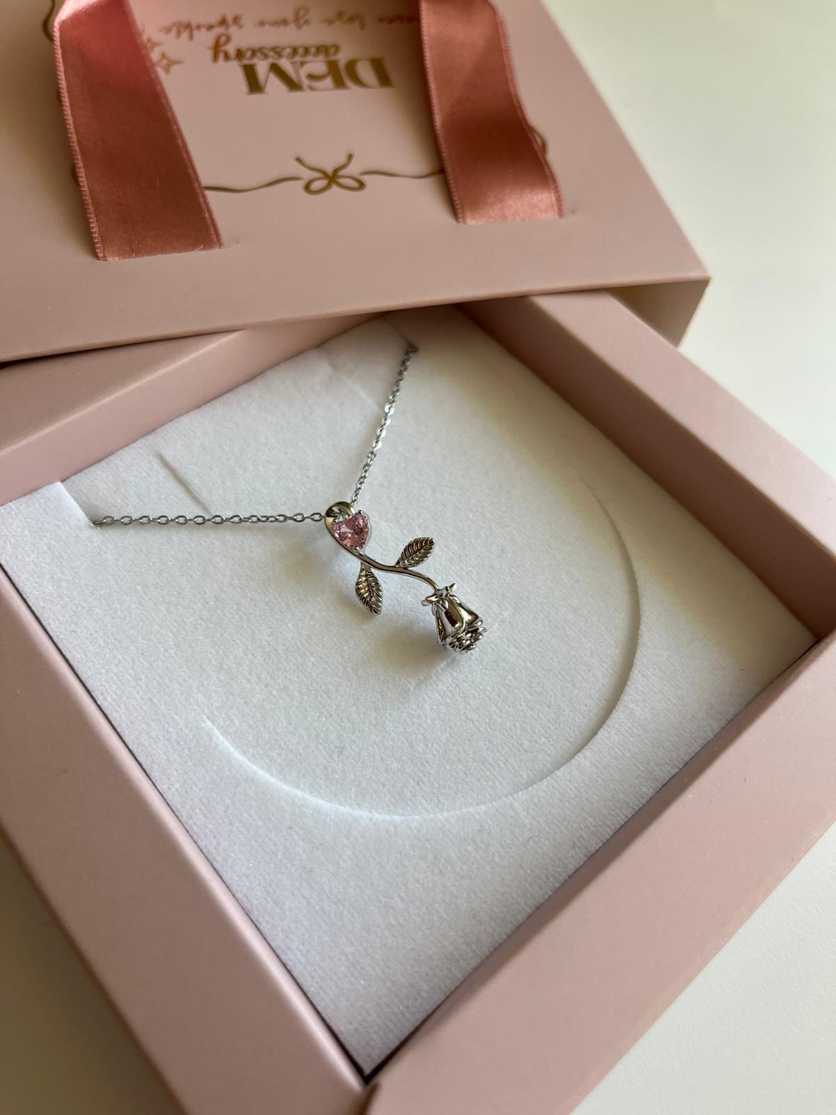 Çelik | Silver Enchanted Rose Kolye