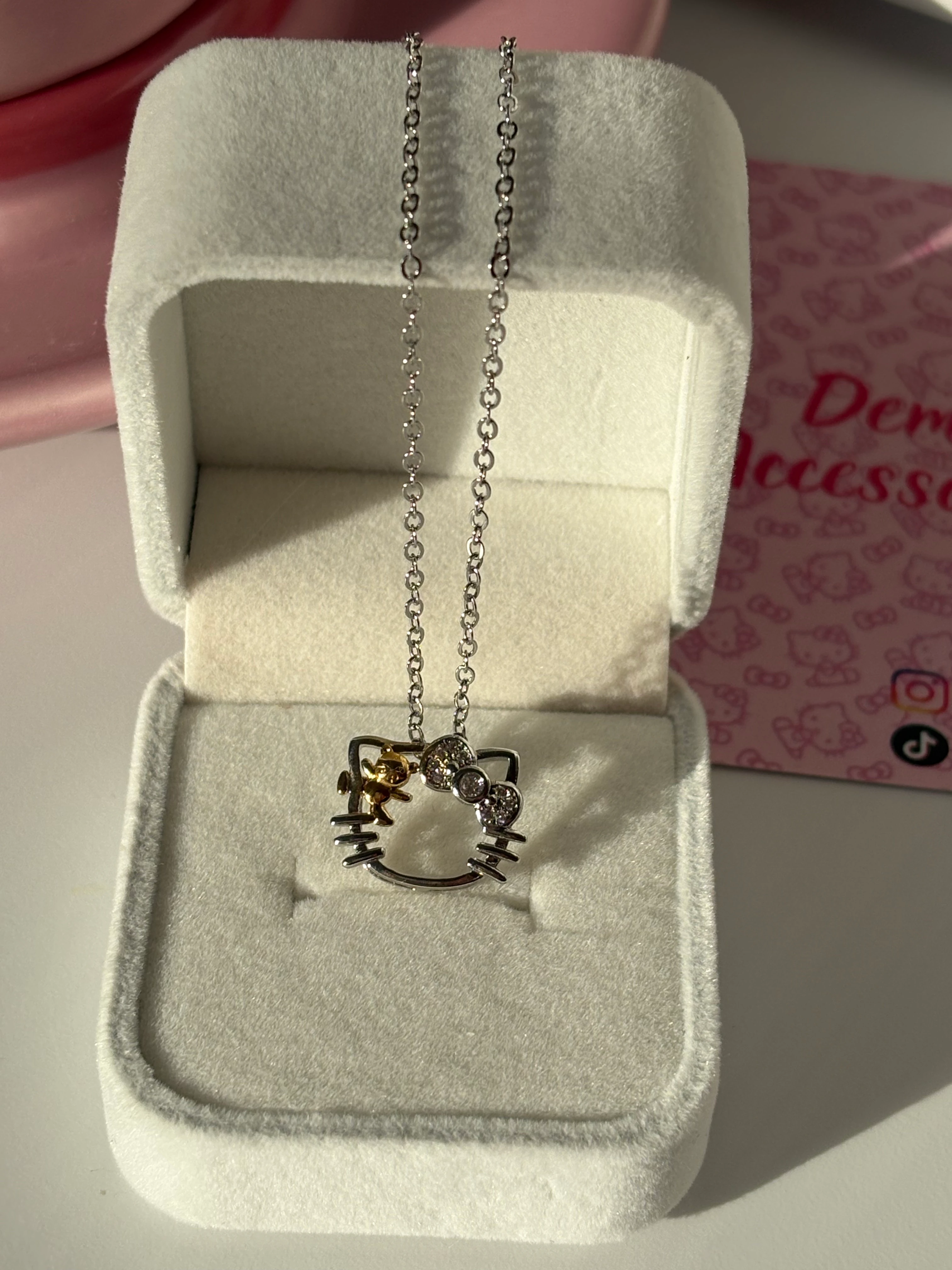 925s | Bear Hug Kitty Kolye