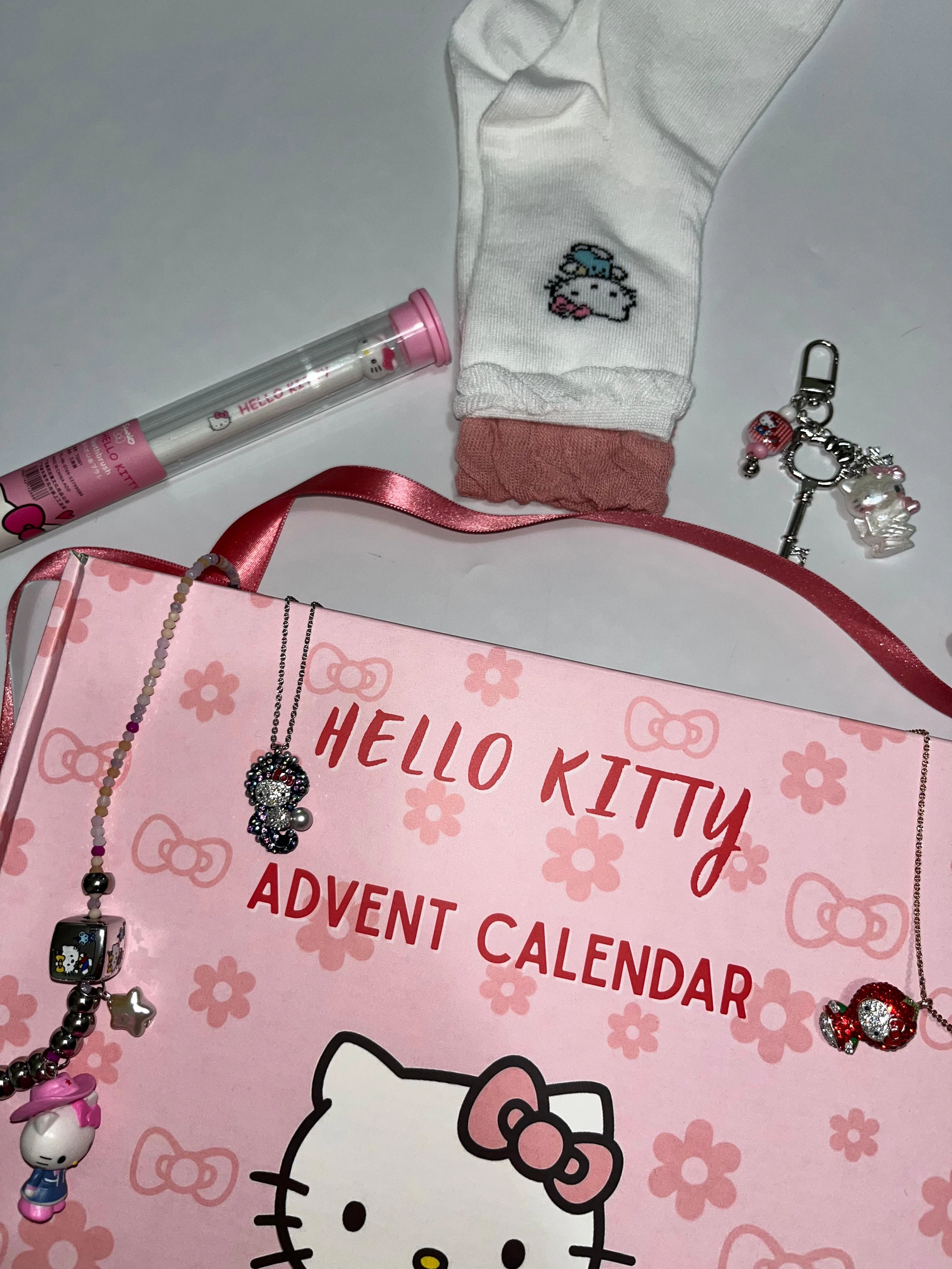 Luxury Hello Kitty Advent Calendar – 15 Parça