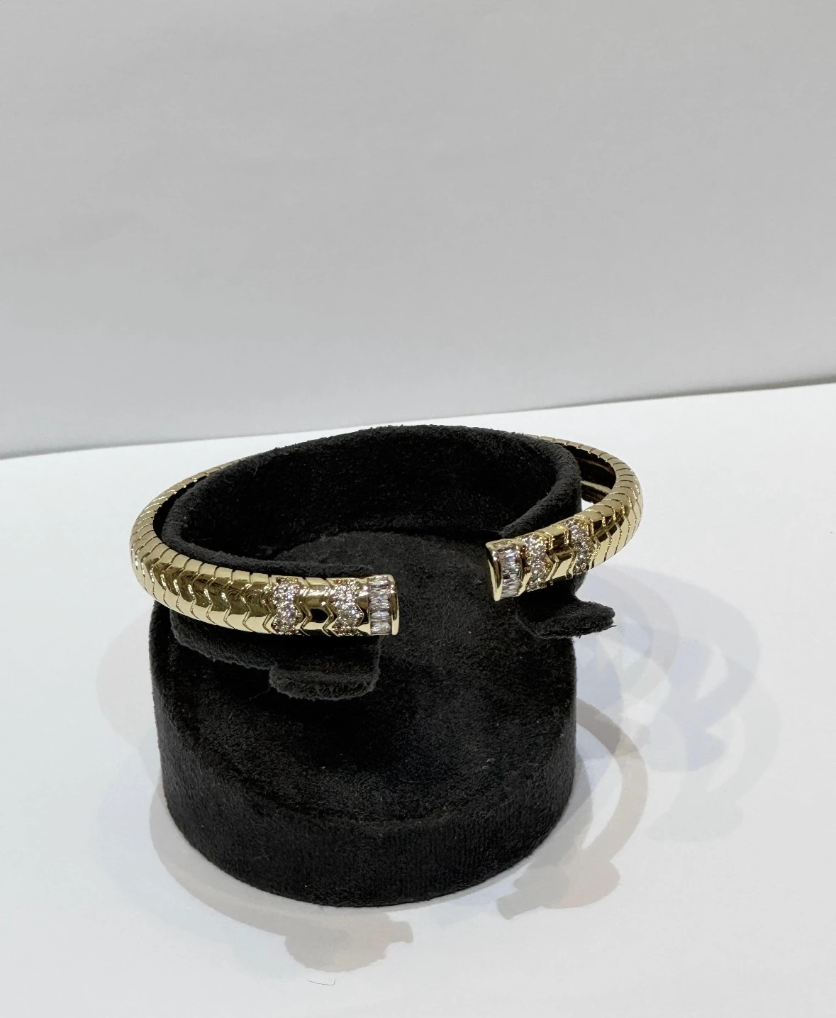 Kalın Taşlı Kelepçe