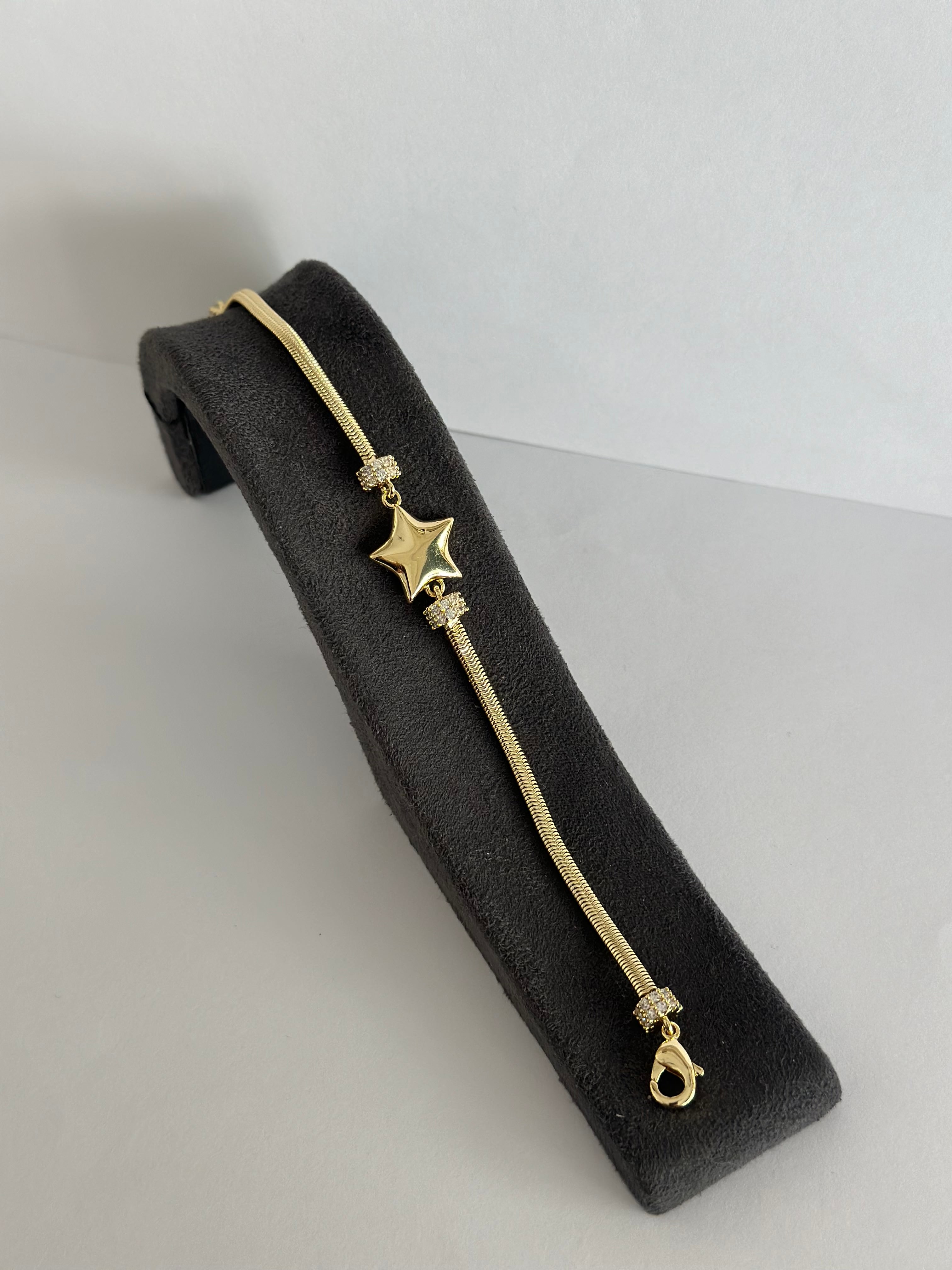 14K Yıldızlı Charm Bileklik