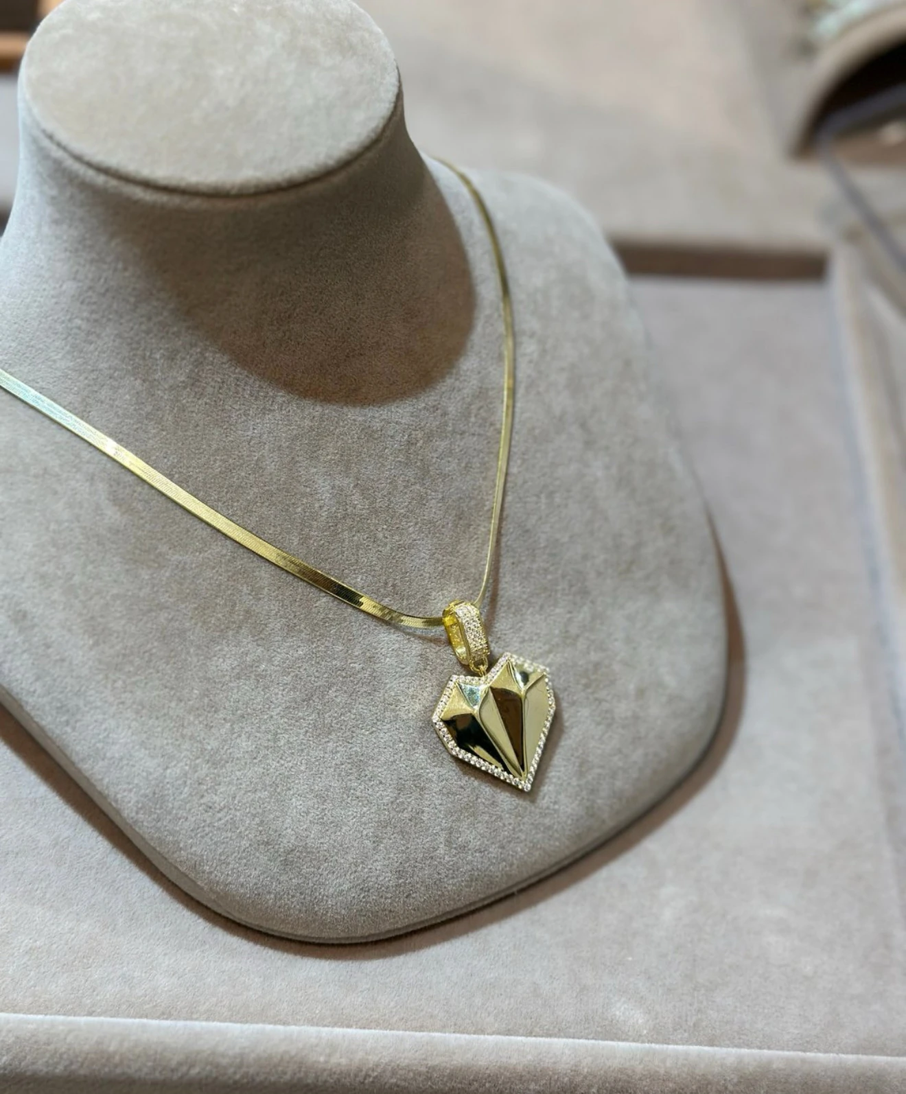 Kalpli Tak Çıkar Kolye Ucu