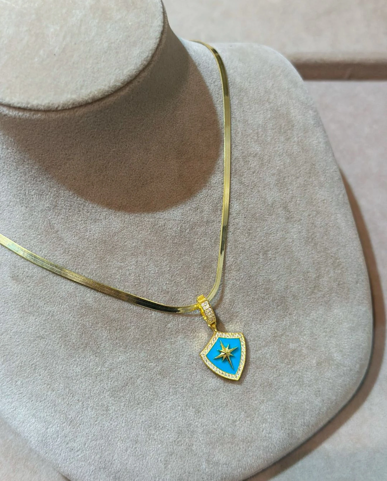 925 Ayar Gümüş Mavi Kalkan Kolye Ucu