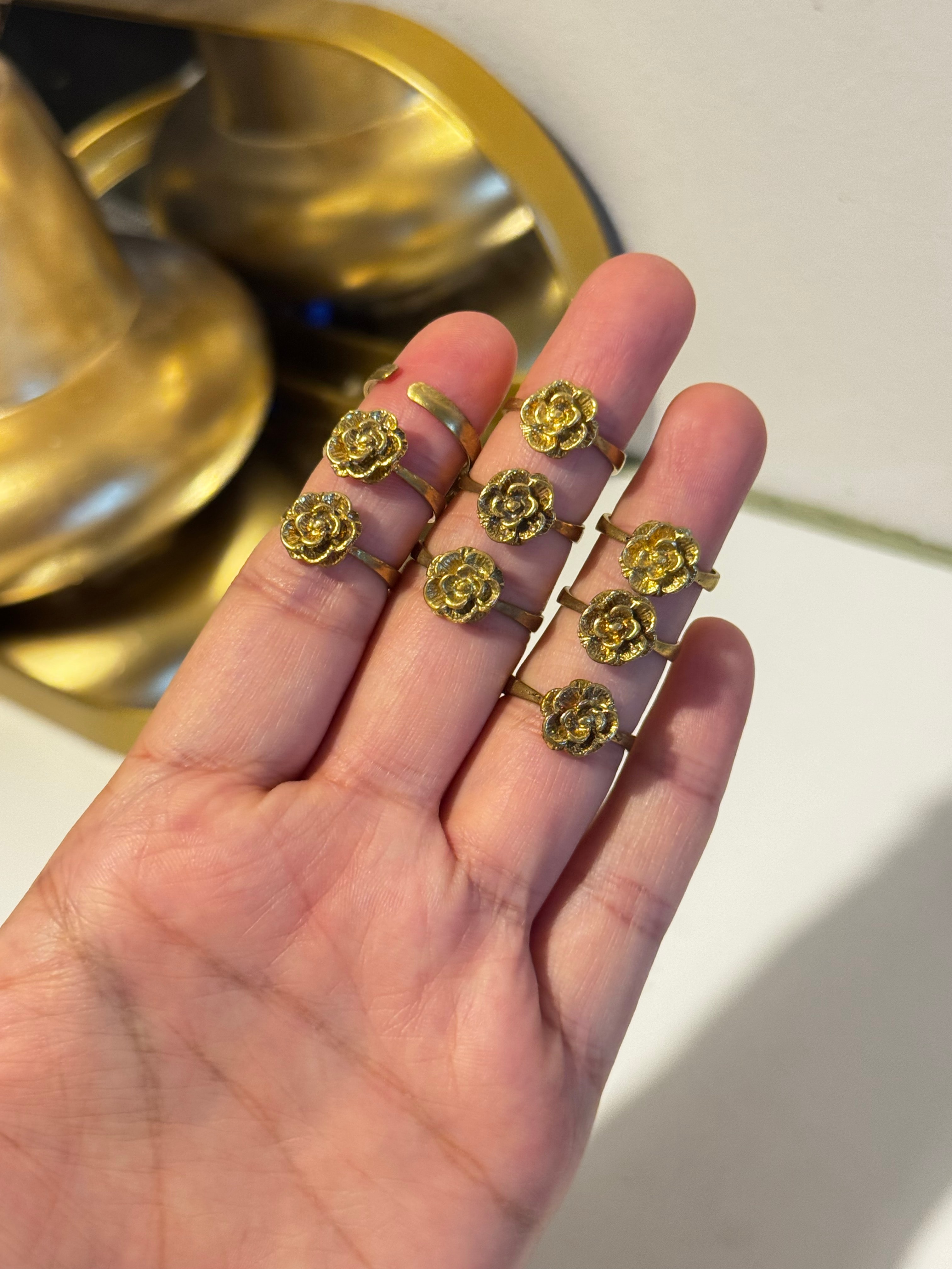 Pirinç Gül Yüzük Ayarlamalı