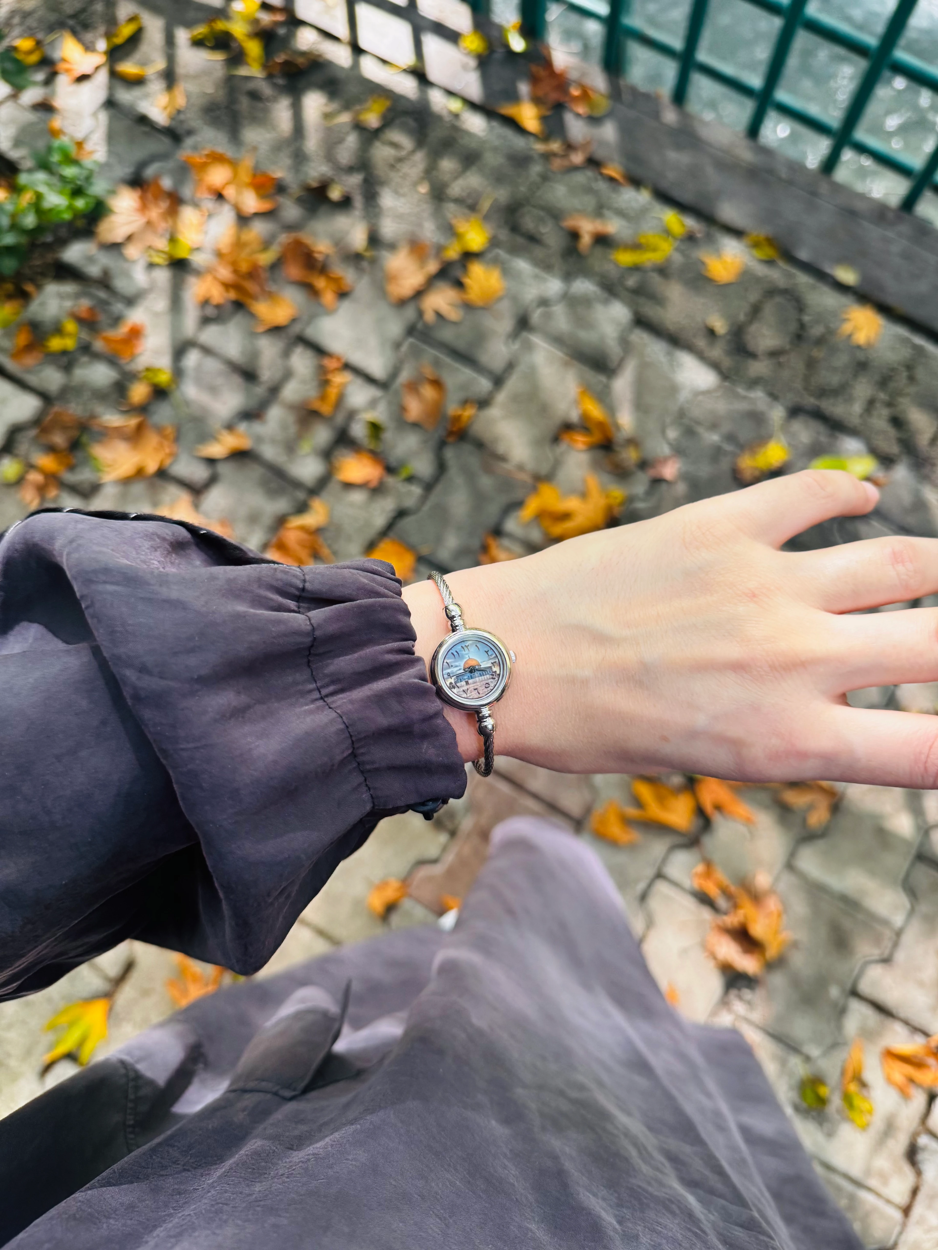 Kubbet-üs Sahra Temalı Saat Gümüş Renk Ayarlamalı