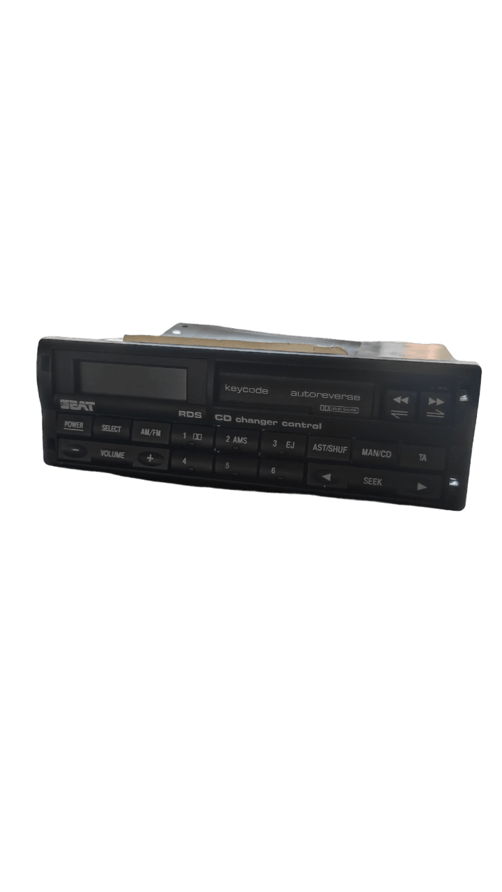 ORJİNAL SEAT YAZILI TEYP RADYO