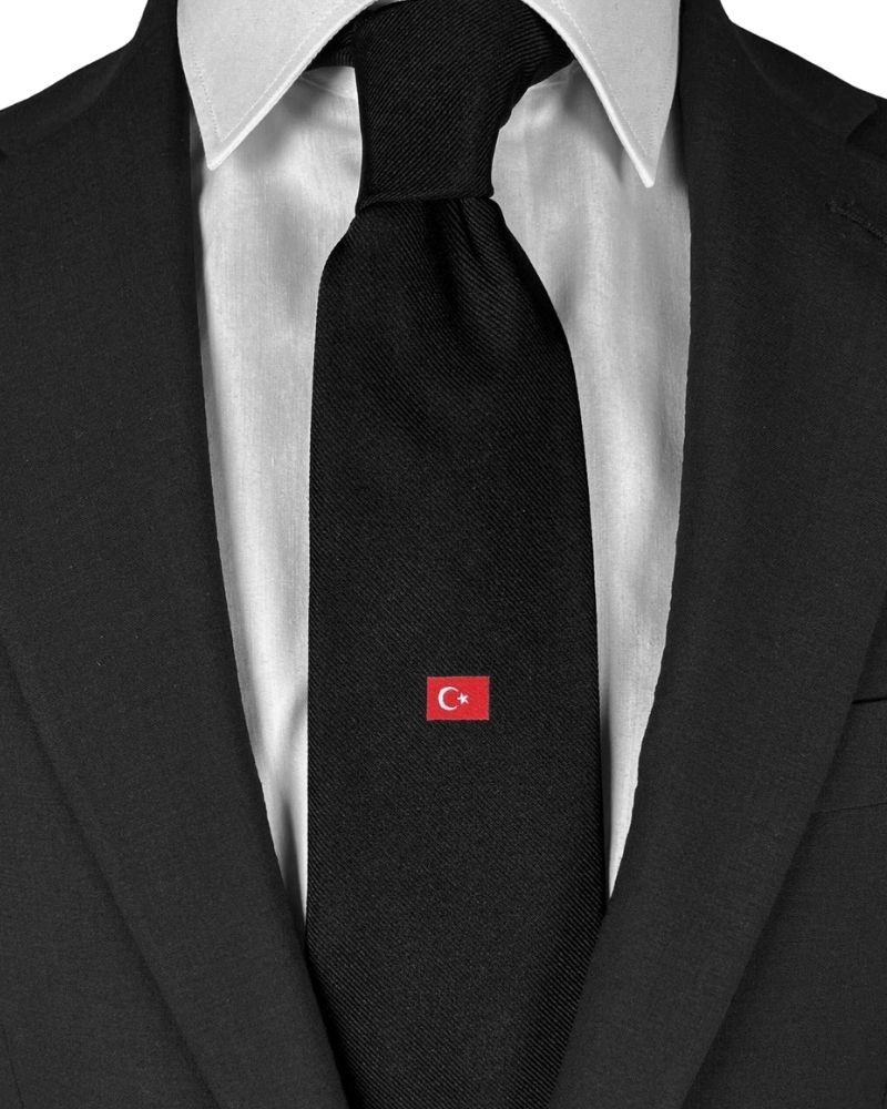 Türk Bayrağı Desenli 100. Yıl Koleksiyonu Hediye Kutulu İpek Kravat - Siyah