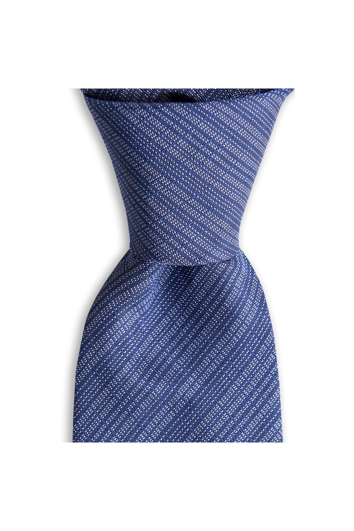 İnce çizgi desenli 8 cm genişliğinde klasik ipek kravat