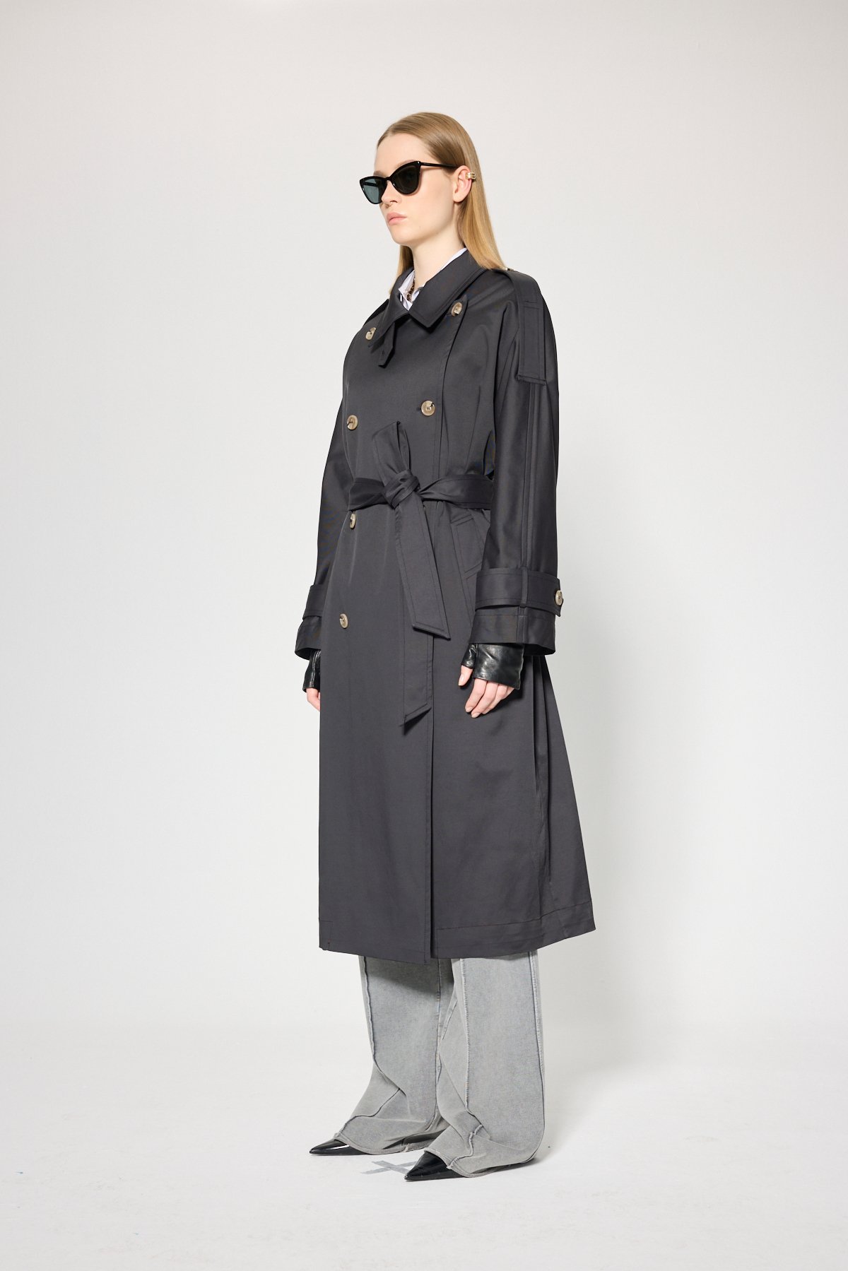 DOUBLE-BREASTED TRENCH COAT