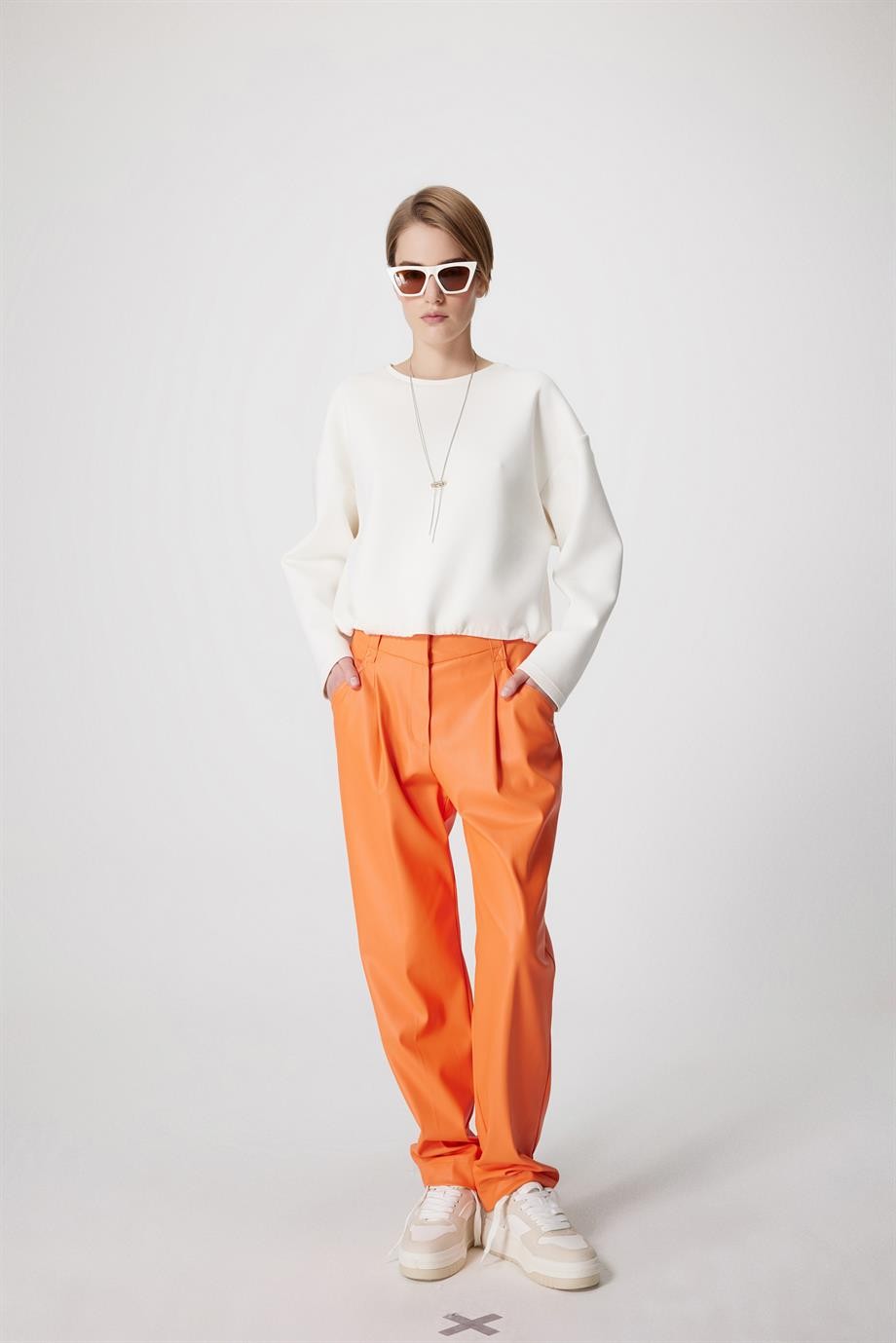 FAUX LEATHER PANTS - ORANGE