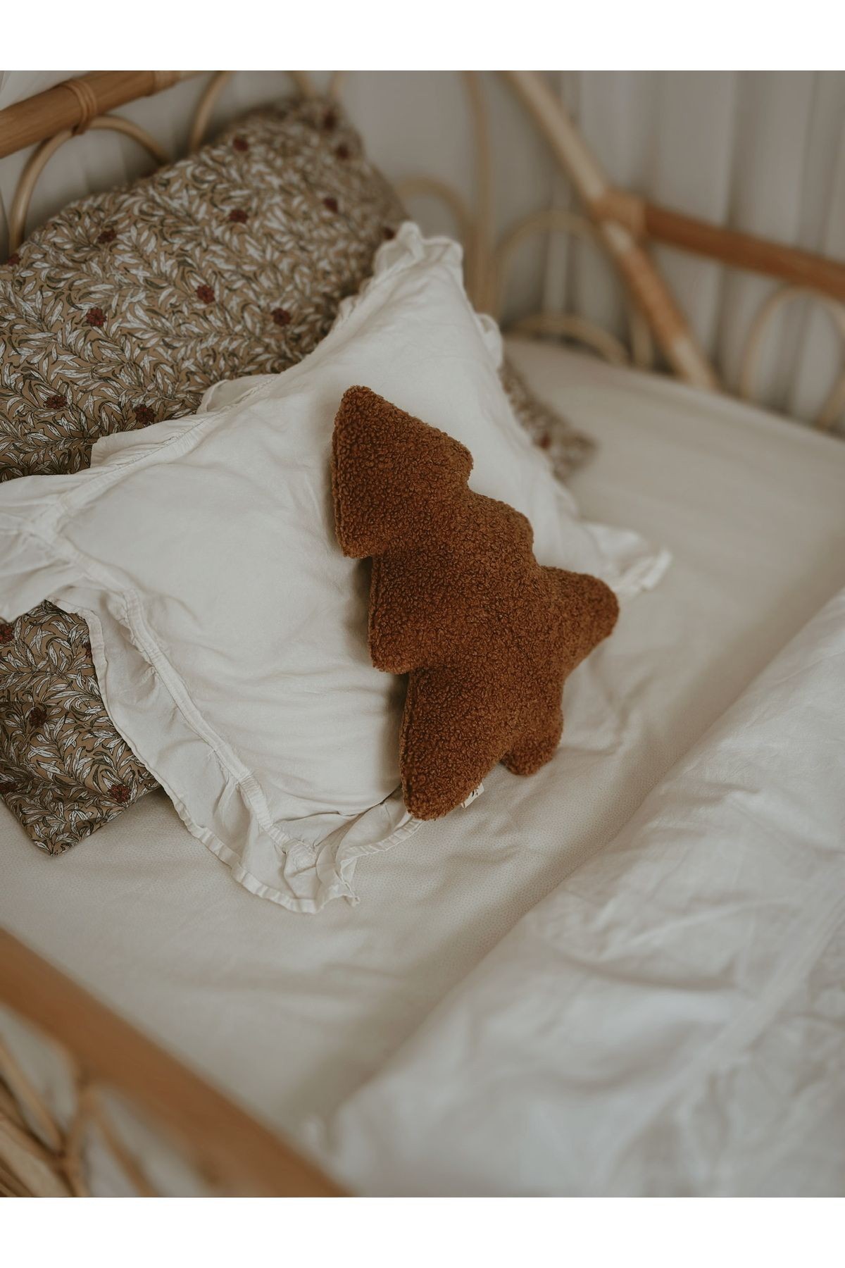 Teddy Christmas Tree Yastık Küçük Camel