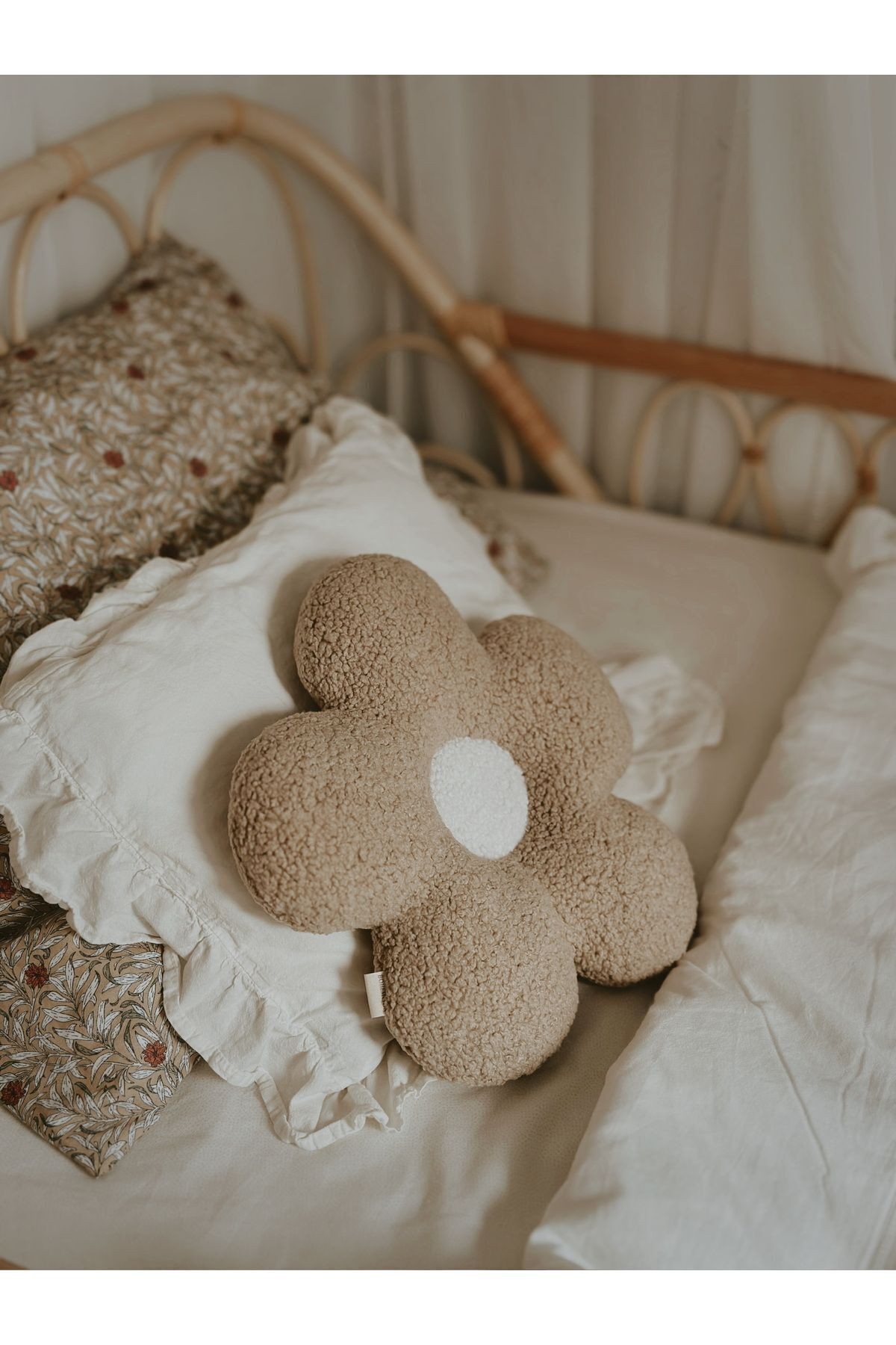 Teddy Daisy Yastık 34x35 Cm Bej