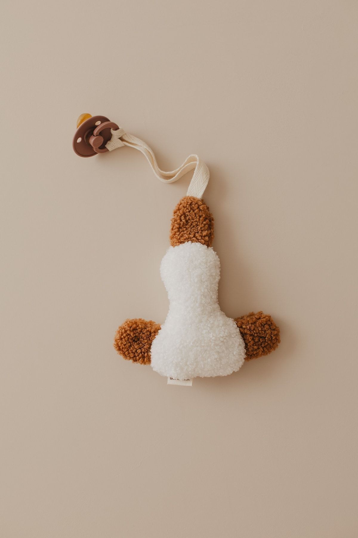 Teddy Duck Emzik Askısı Beyaz/camel