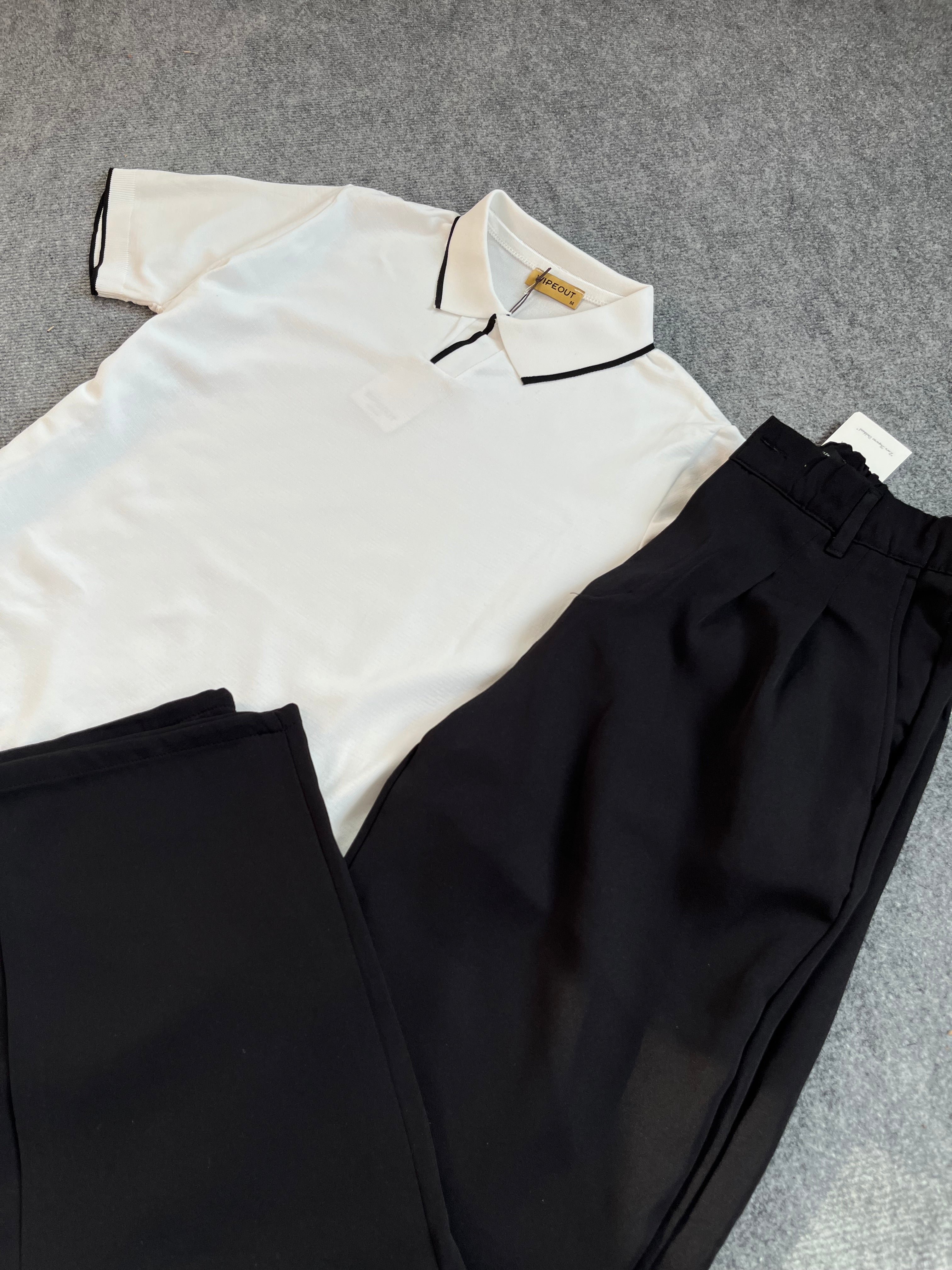 Triko Beyaz Polo Yaka / Kumaş Baggy Pantolon Kombin