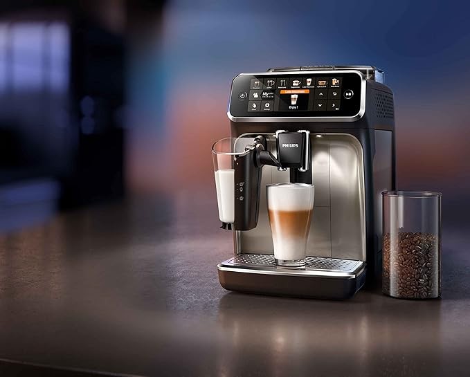 Philips EP5447/90 Tam Otomatik Espresso Makinesi, LatteGo Süt Sistemi, AquaClean Filtre, Paslanmaz Çelik, 1500W, Krom