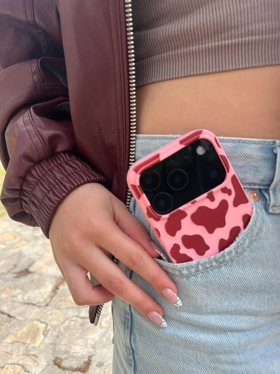 Kanlı İzler (Pembe) iPhone 17 Pro Telefon Kılıfı