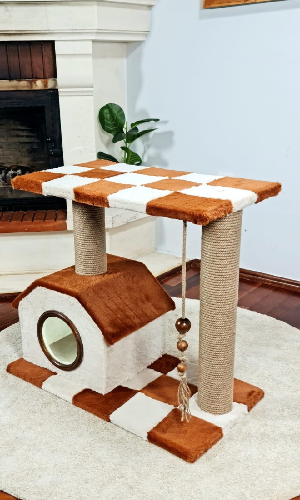 Luxury Cat Playhouse With Wooden Scratching Unit Paw
