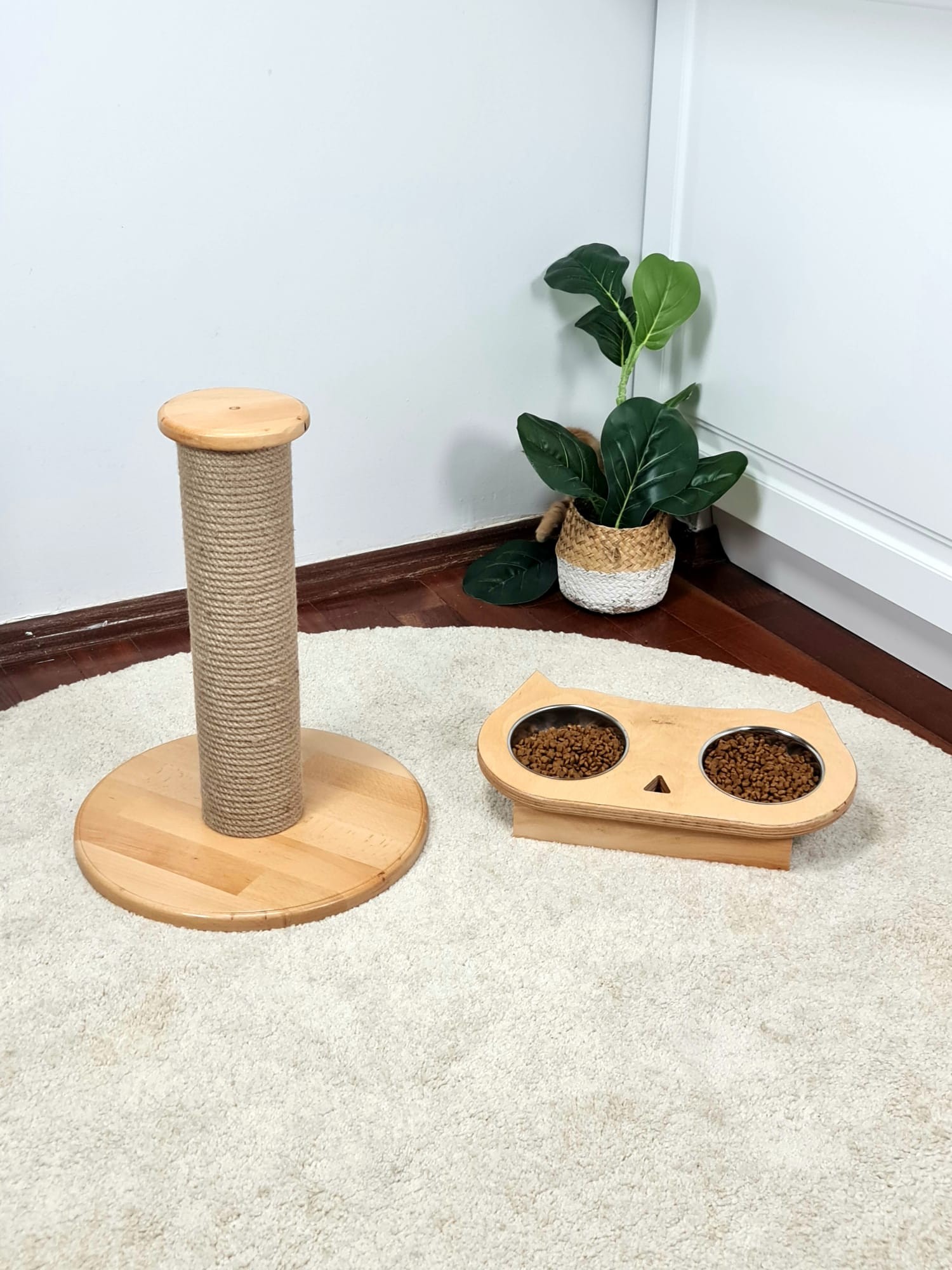 Double Set Beige - Wooden Luxury Kitten Scratching Board - Double Food Water Container