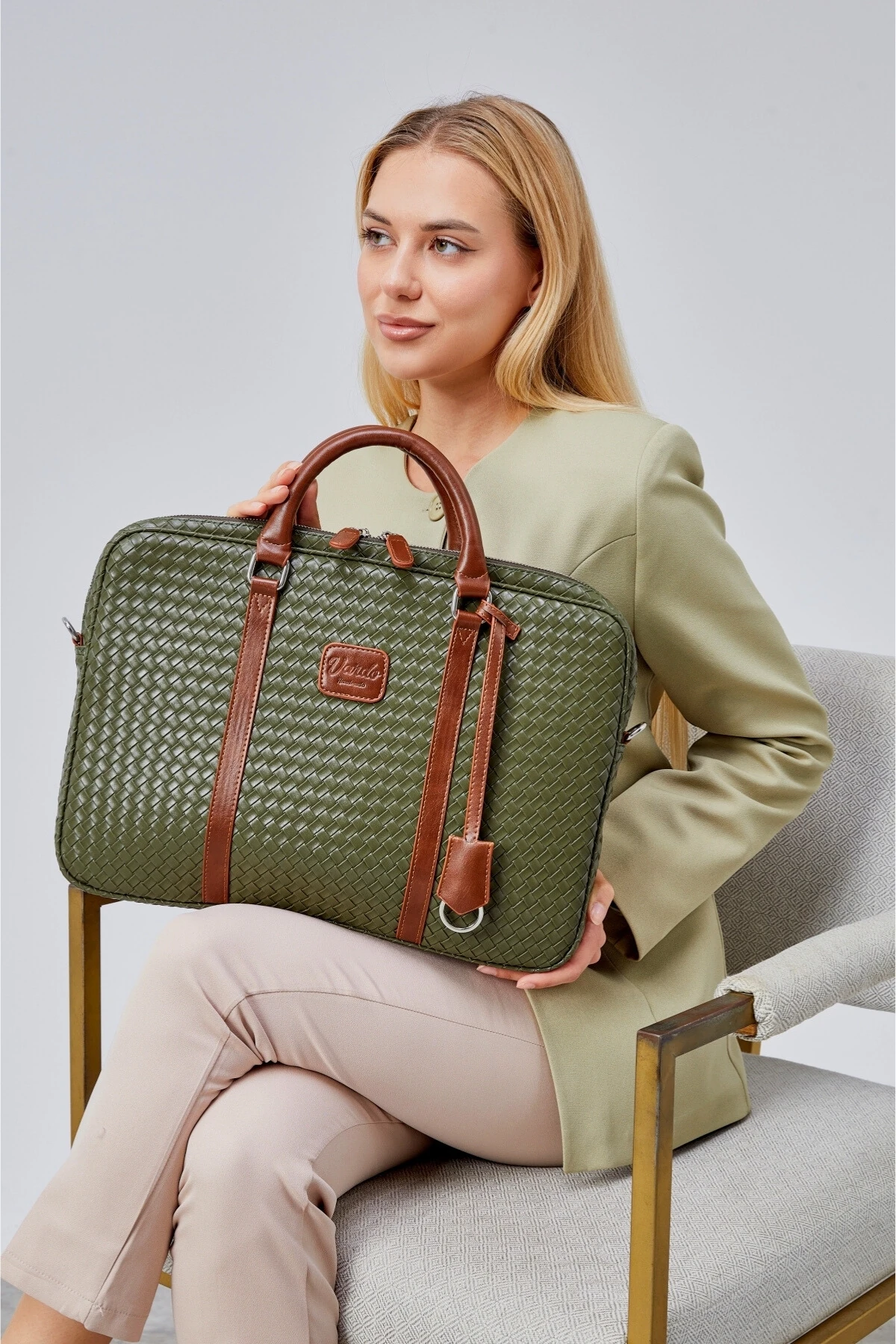 Birgit '' 15-16 Inç Darbeye Karşı Korumalı Laptop Ve Evrak Çantası - Haki Örgü Desen