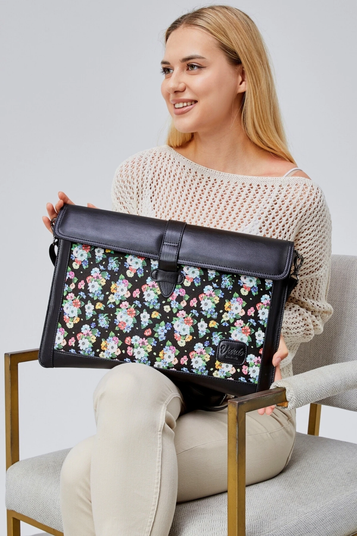 Helene Uzun Askılı '' Macbook Pro-Air Laptop Ve Evrak Çantası - Siyah