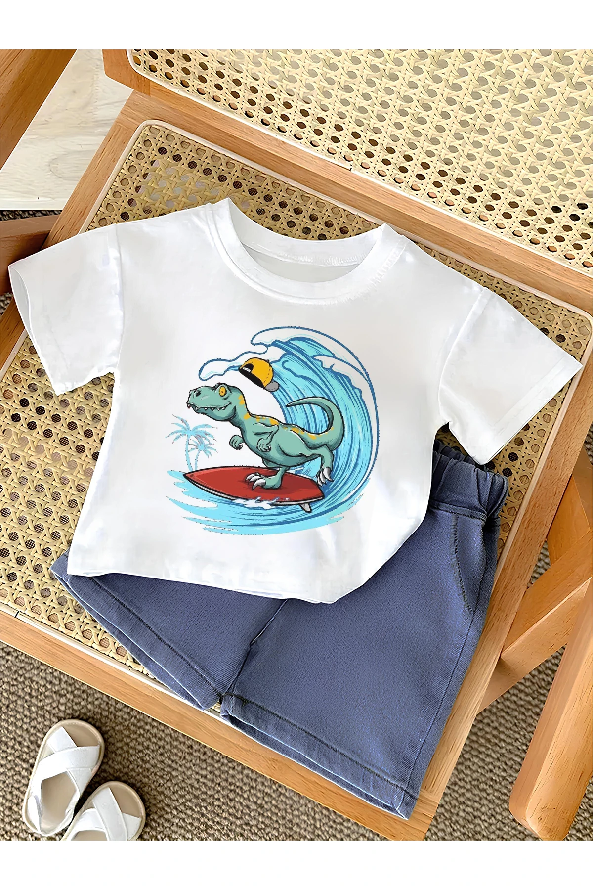 Erkek Çocuk Dinozor Baskılı Penye 2'li Alt Üst Beli Lastikli Sülfür Kot Şort T-Shirt Takım