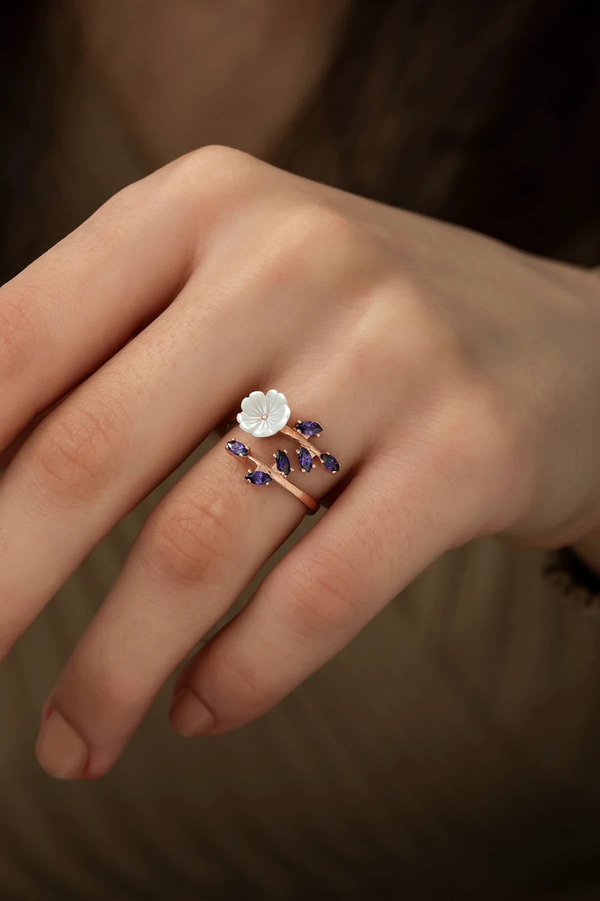 Ametist Taşlı Sedefli Manolya Ayarlanabilir Yüzük-925 Ayar Gümüş