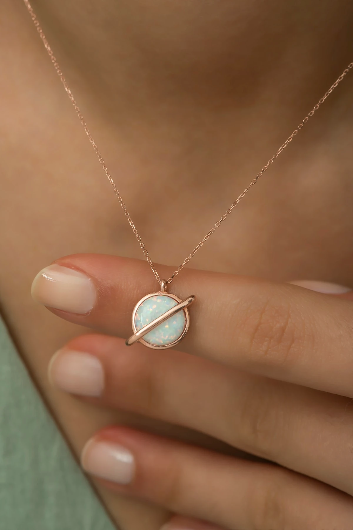Opal Beyaz Taşlı Rose Gezegen Kolye-925 Ayar Gümüş