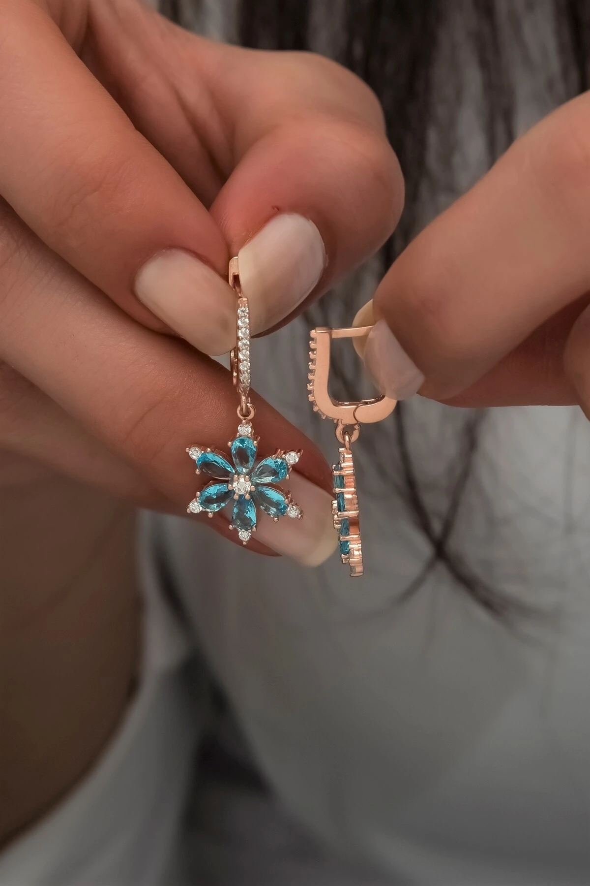 Akuamarin Taşlı Yıldız Çiçeği Küpe 925 Ayar Gümüş