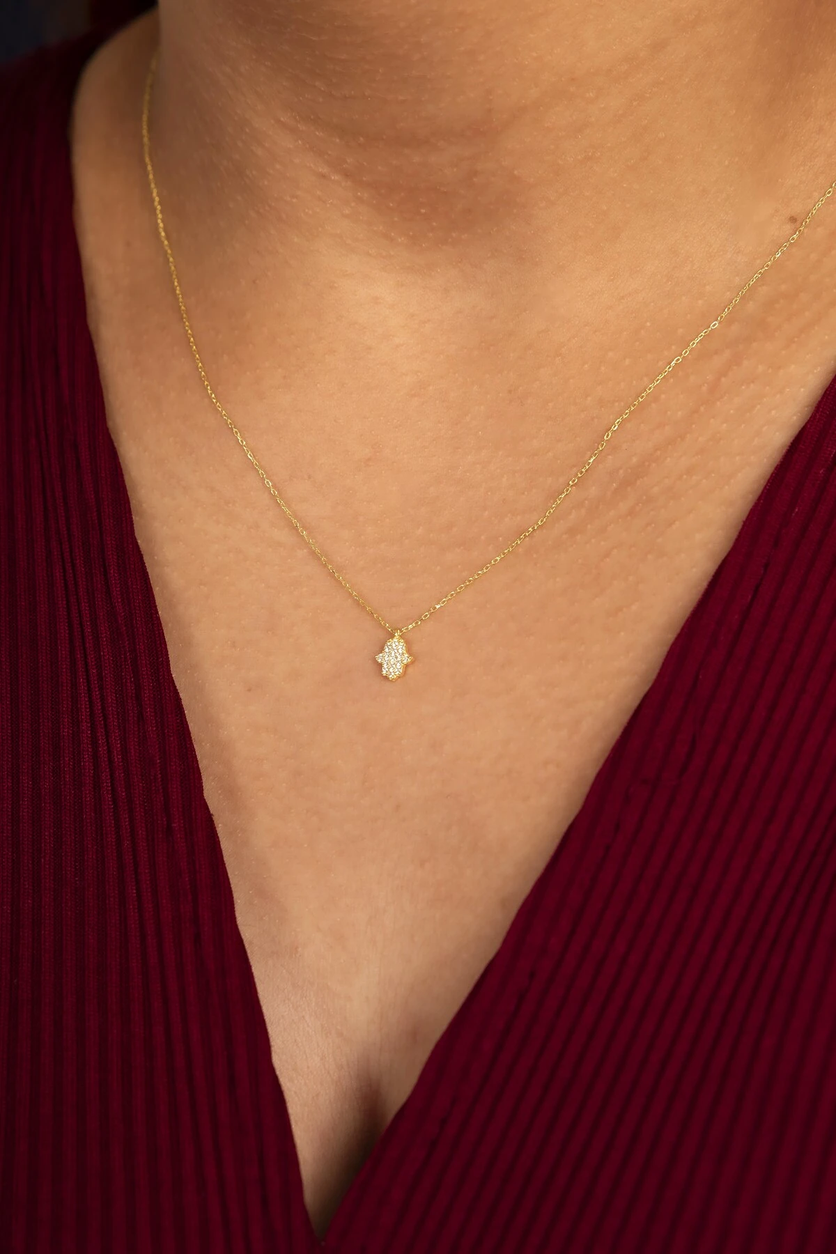 Gümüş Zirkon Taşlı Minimal Fatma Ana Eli Gold Kolye