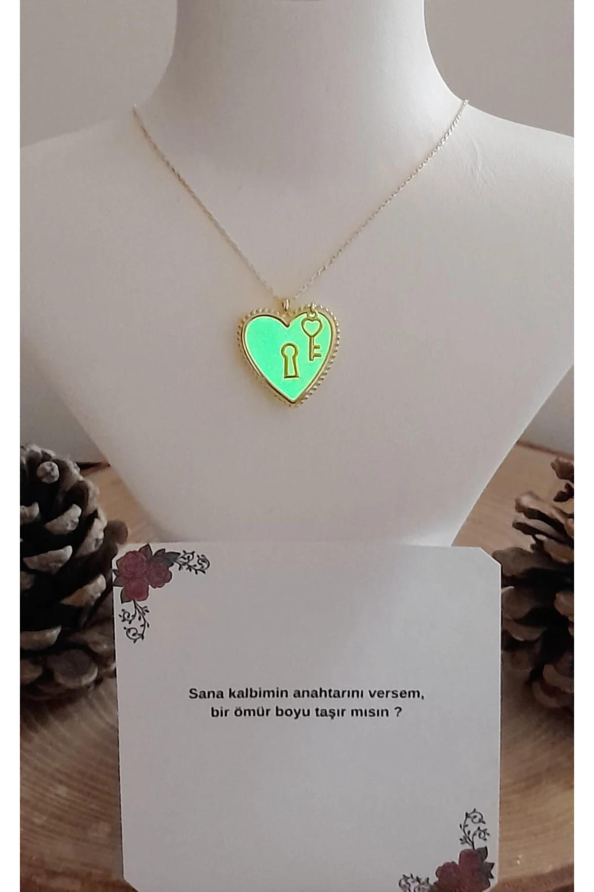 Gümüş Kalp Kolye Ve Anahtarı Gece Parlayan Gold | Hediyelik Notlu Ürün