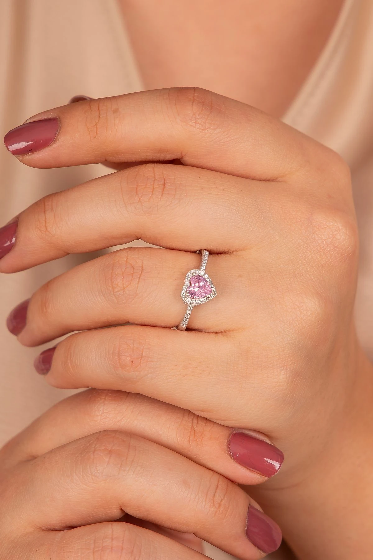 Gümüş Pembe Taşlı Pırlanta Montür Rodaj Kalp Yüzük