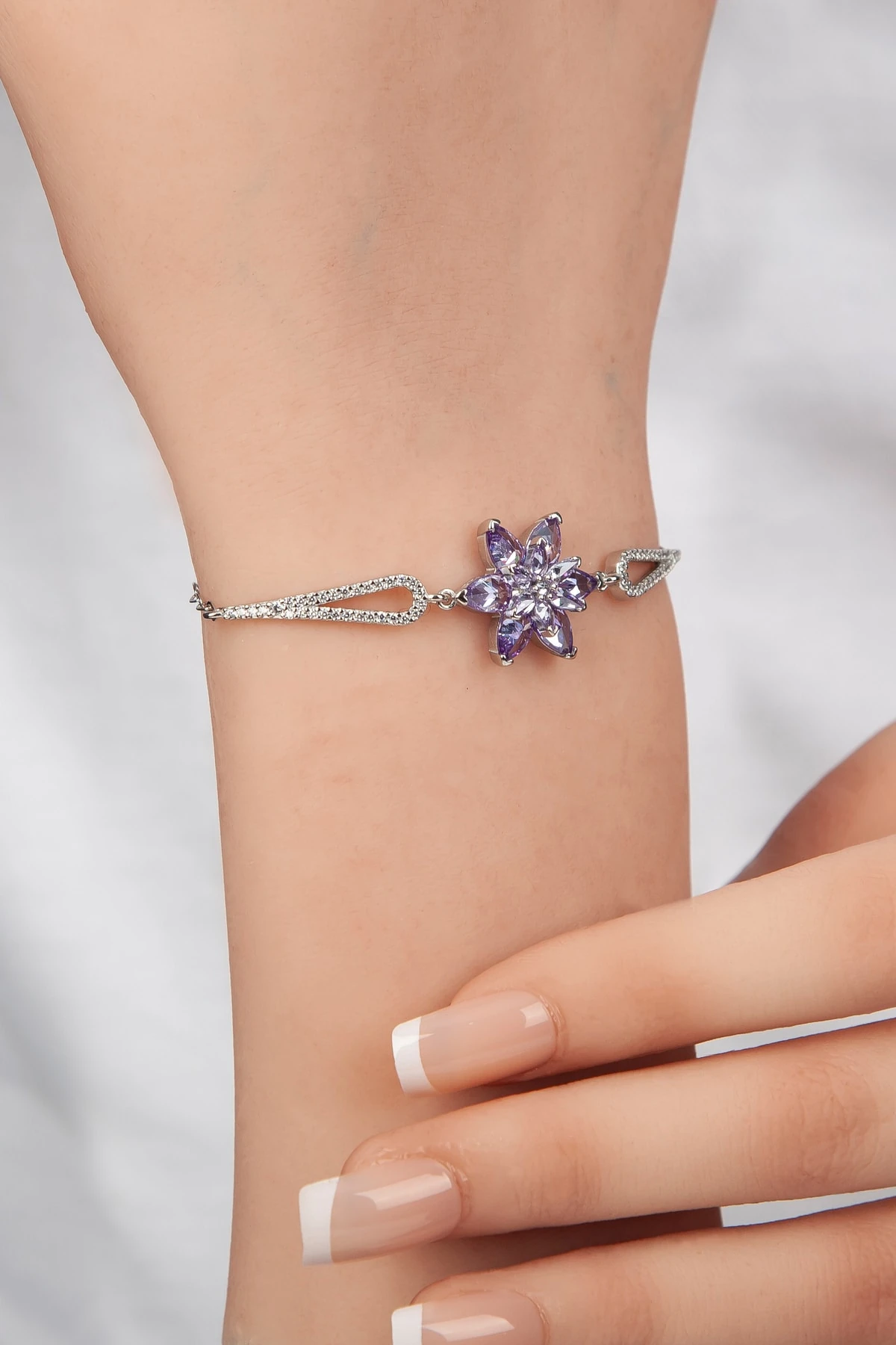 Lila Taşlı Rodaj Lotus Çiçeği Bileklik-925 Ayar Gümüş