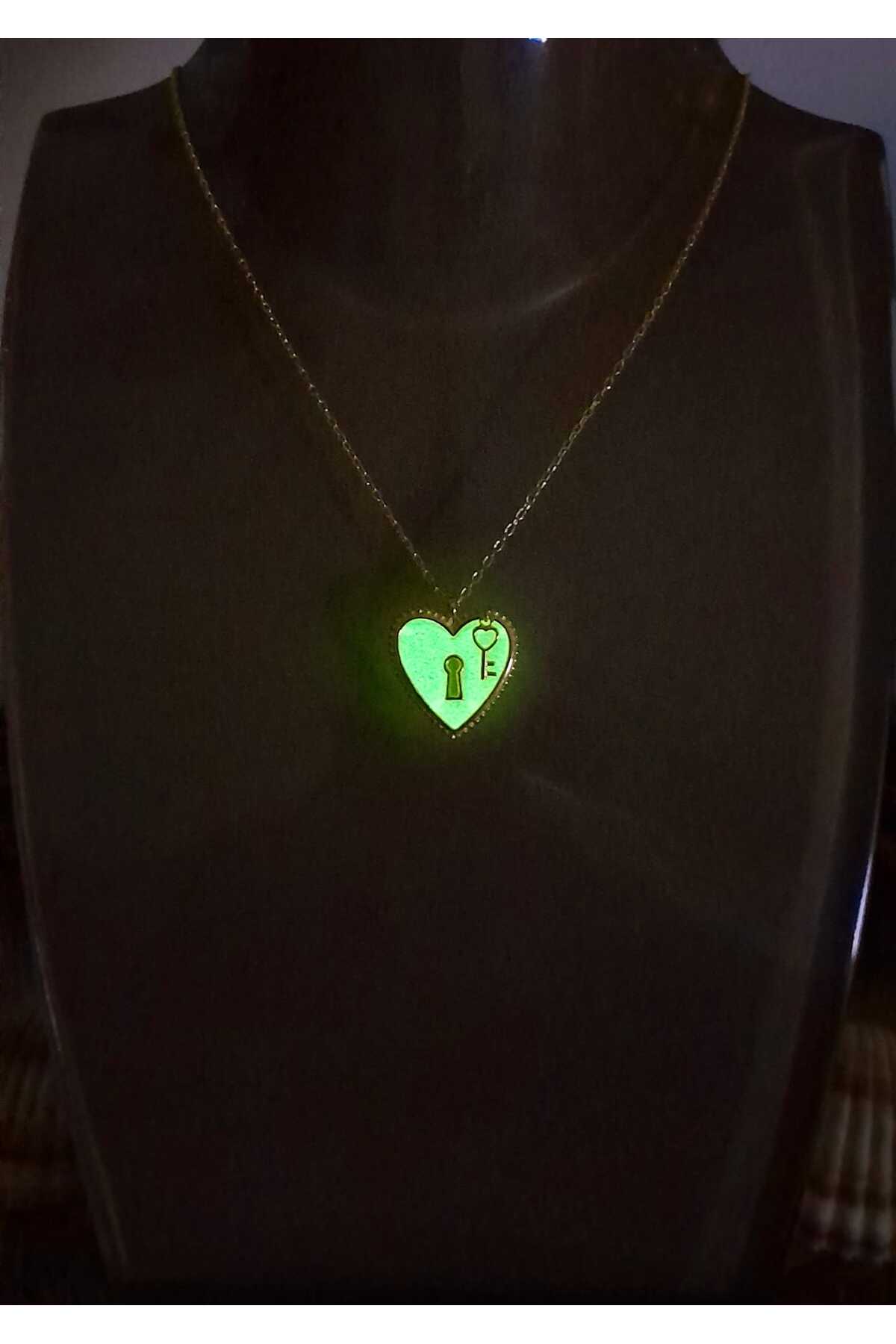 Gümüş Kalp Kolye Ve Anahtarı Gece Parlayan Gold | Hediyelik Notlu Ürün