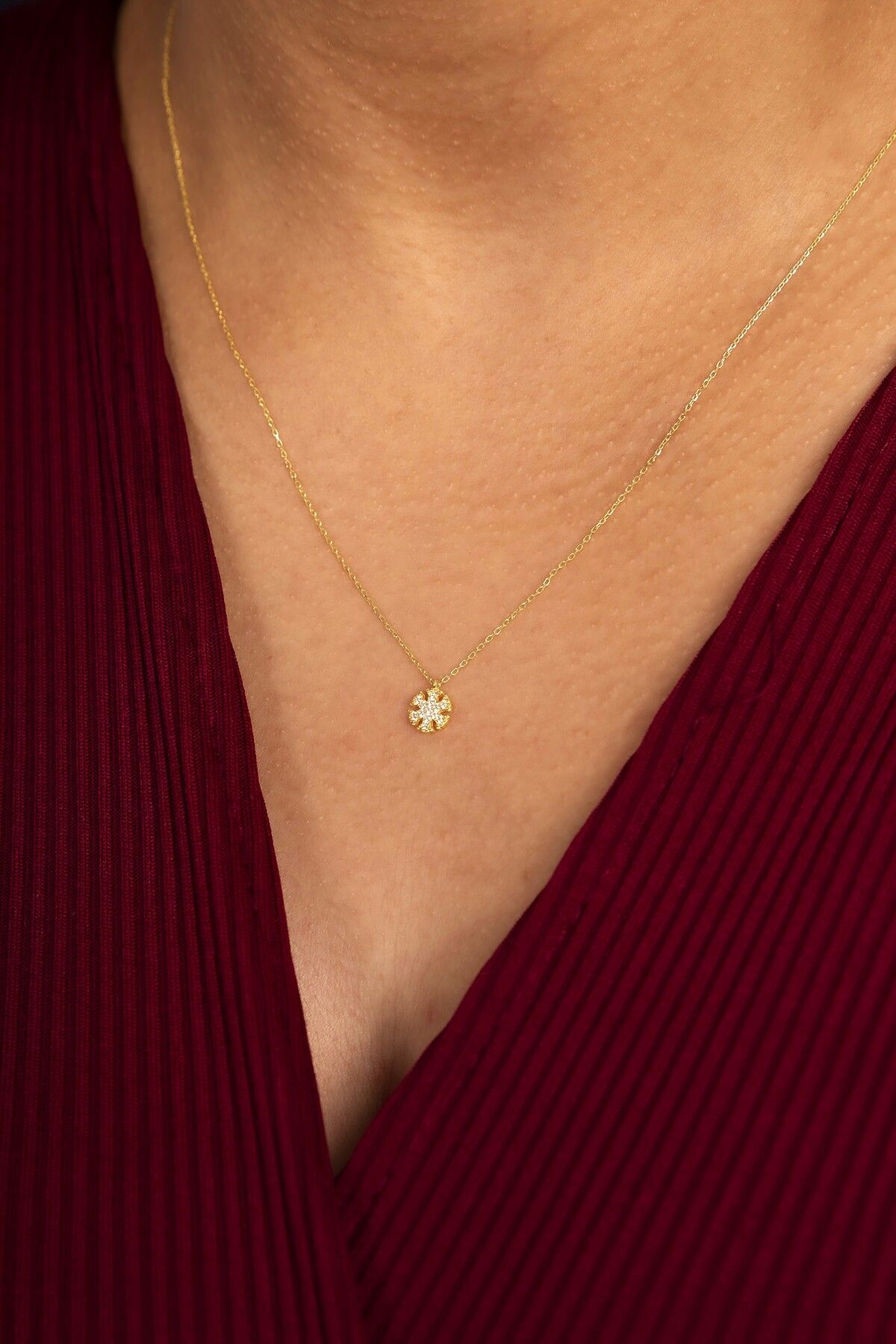 Gümüş Zirkon Taşlı Minimal Kar Tanesi Gold Kolye