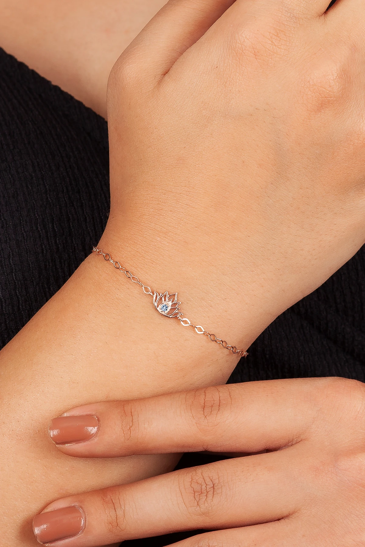 LOTUS ÇİÇEĞİ FİGÜRLÜ BİLEKLİK- 925 AYAR GÜMÜŞ