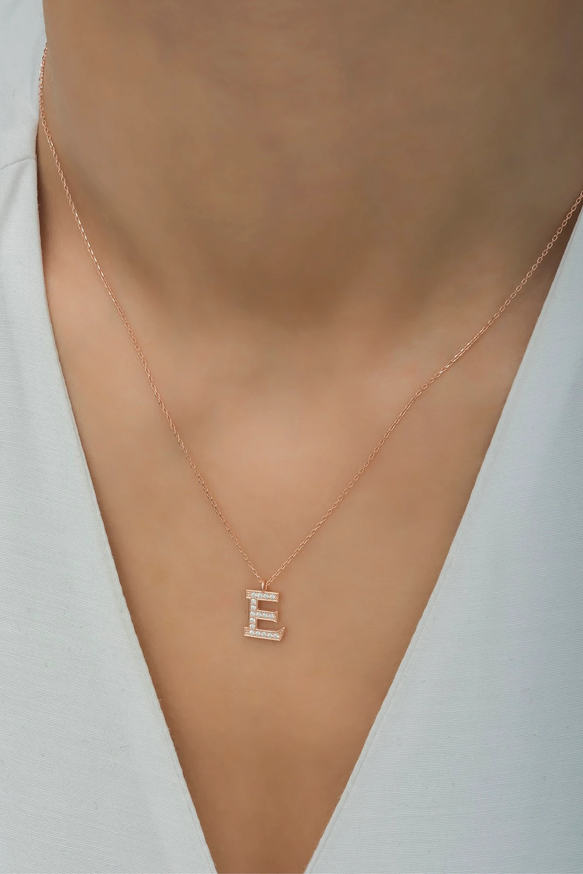 Gümüş Zirkon Taşlı E Harfi Kolye