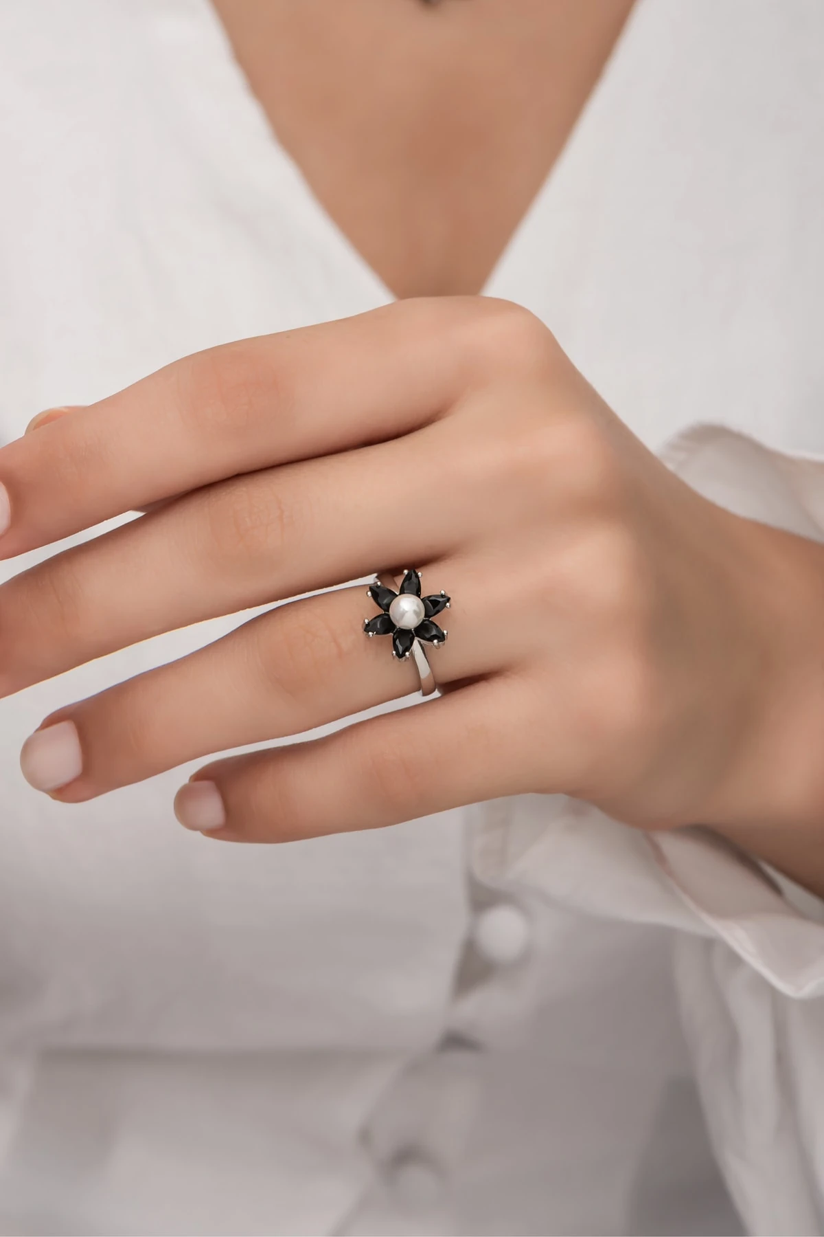 Incili Lotus Siyah Taşlı Rodaj Yüzük 925 Ayar Gümüş