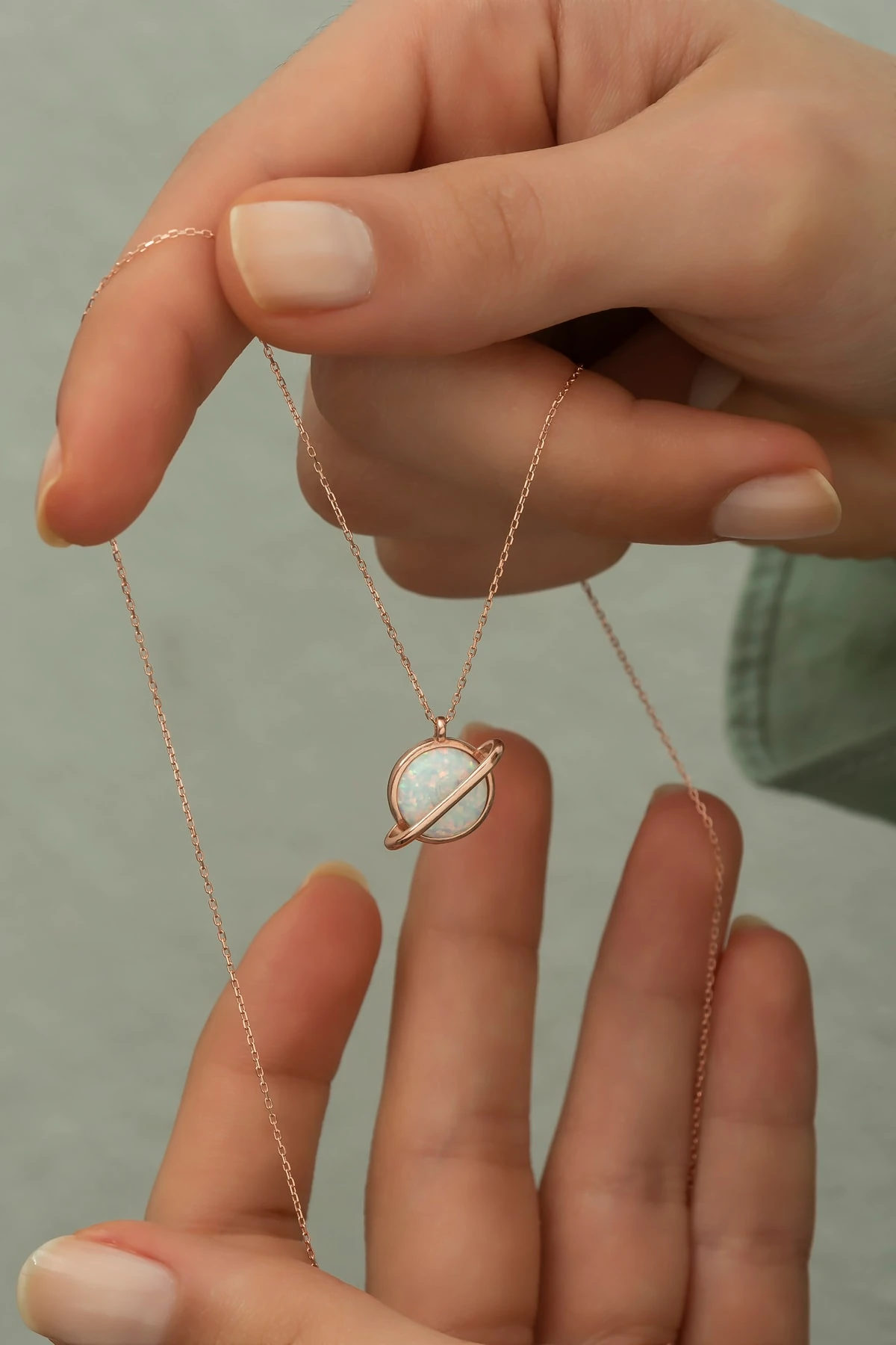 Opal Beyaz Taşlı Rose Gezegen Kolye-925 Ayar Gümüş