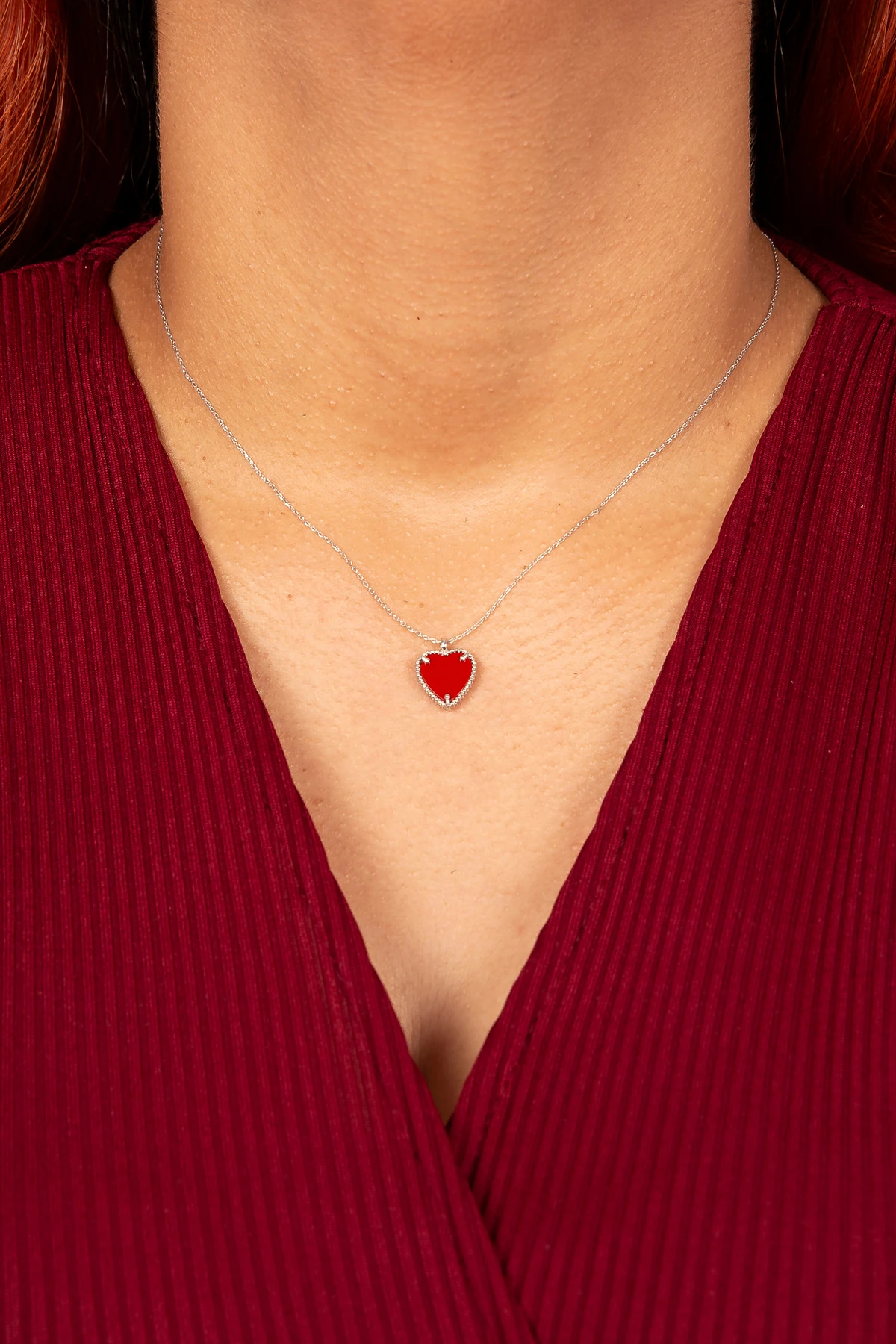 GÜMÜŞ KALPLİ AŞK KOLYE KIRMIZI TAŞLI RODAJ