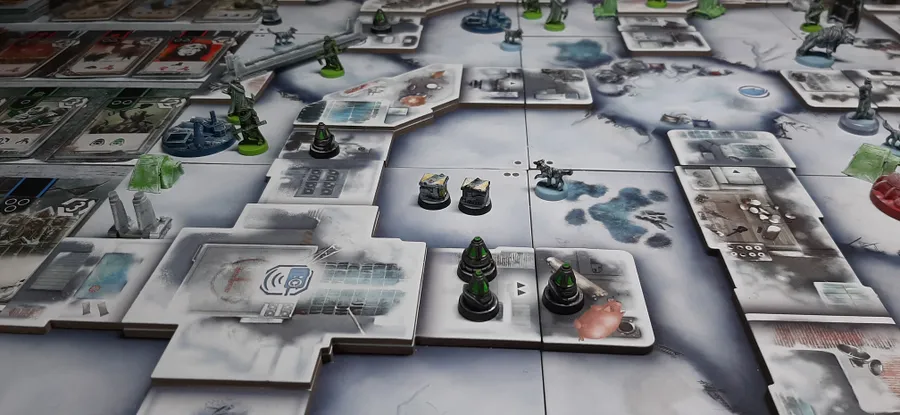 DEI: Divide et Impera (İngilizce)