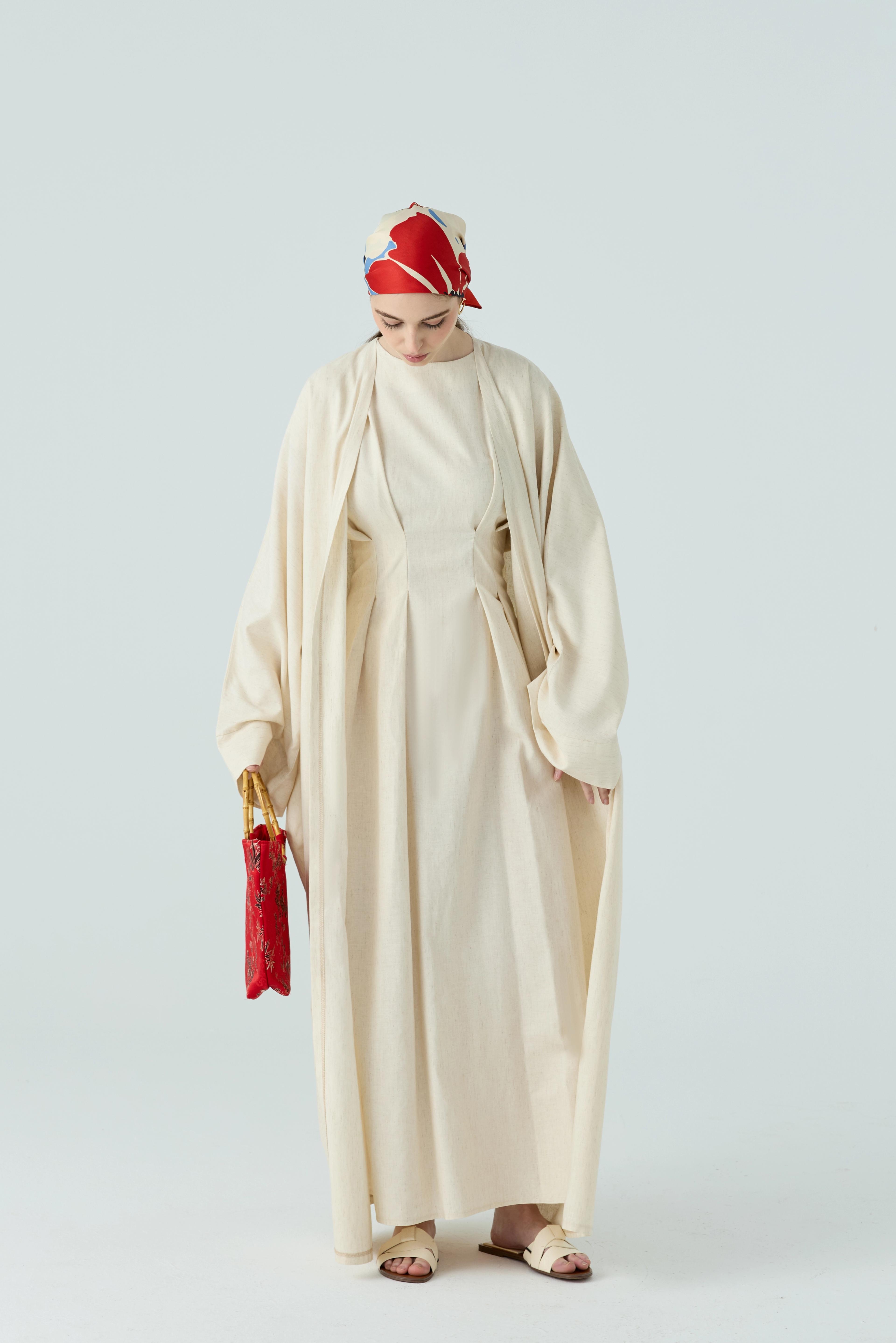 Krem Pile Detaylı Takım Abaya