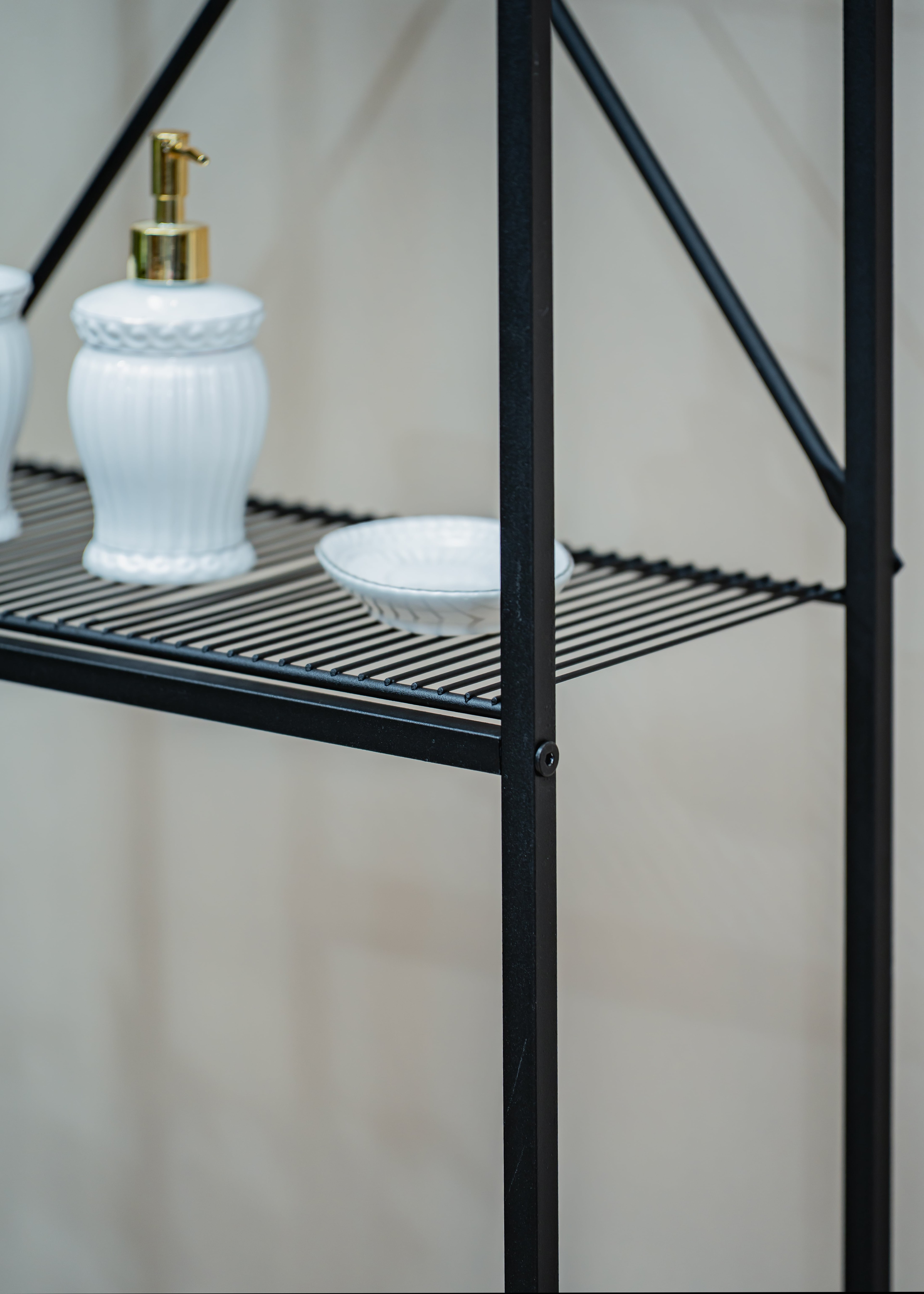 3 Raflı Metal Klozet Üstü Banyo Rafı – Düzenleyici ve Depolama Dolabı