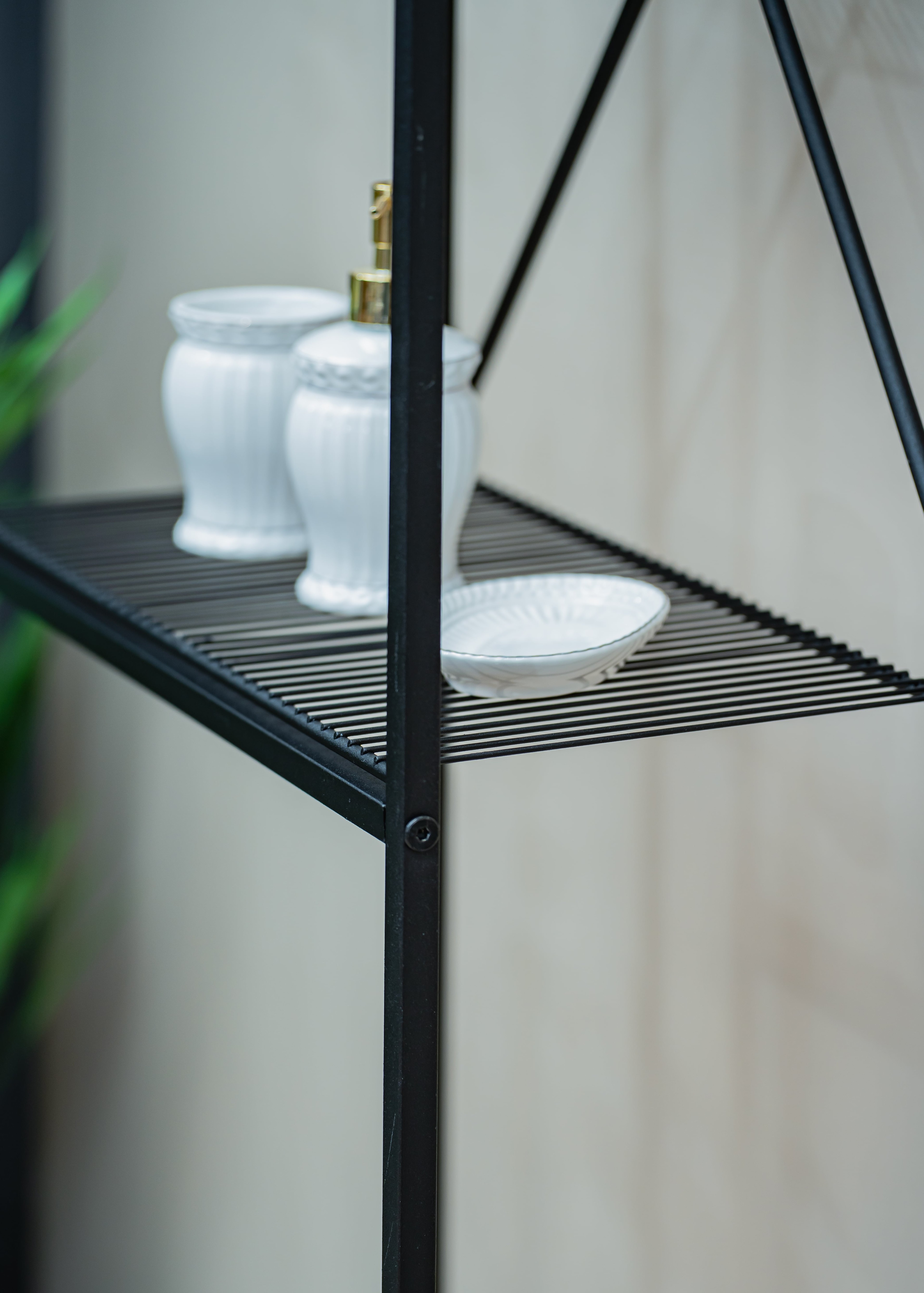 3 Raflı Metal Klozet Üstü Banyo Rafı – Düzenleyici ve Depolama Dolabı