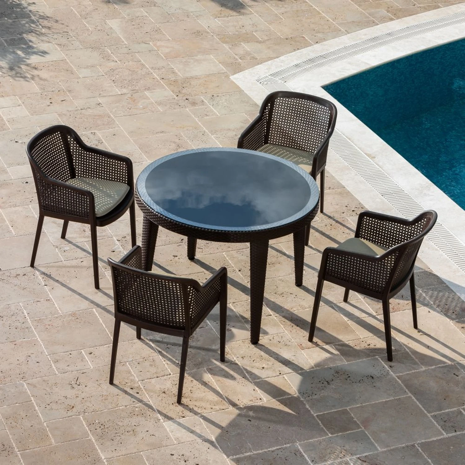 MASA TAKIMI Ø110 CM OKARA / ACACIA 4 KİŞİLİK CAMLI RATTAN