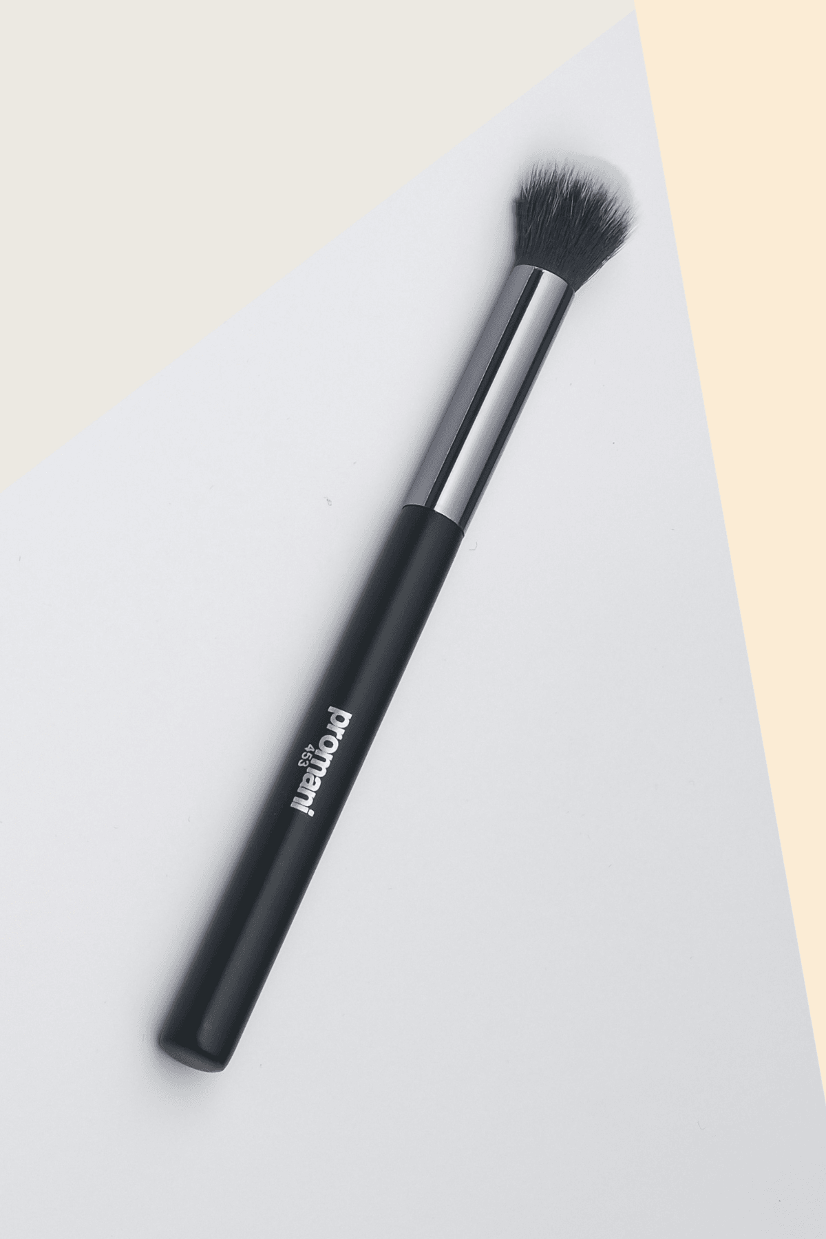 PROMANI EYESHADOW BLENDING BRUSH